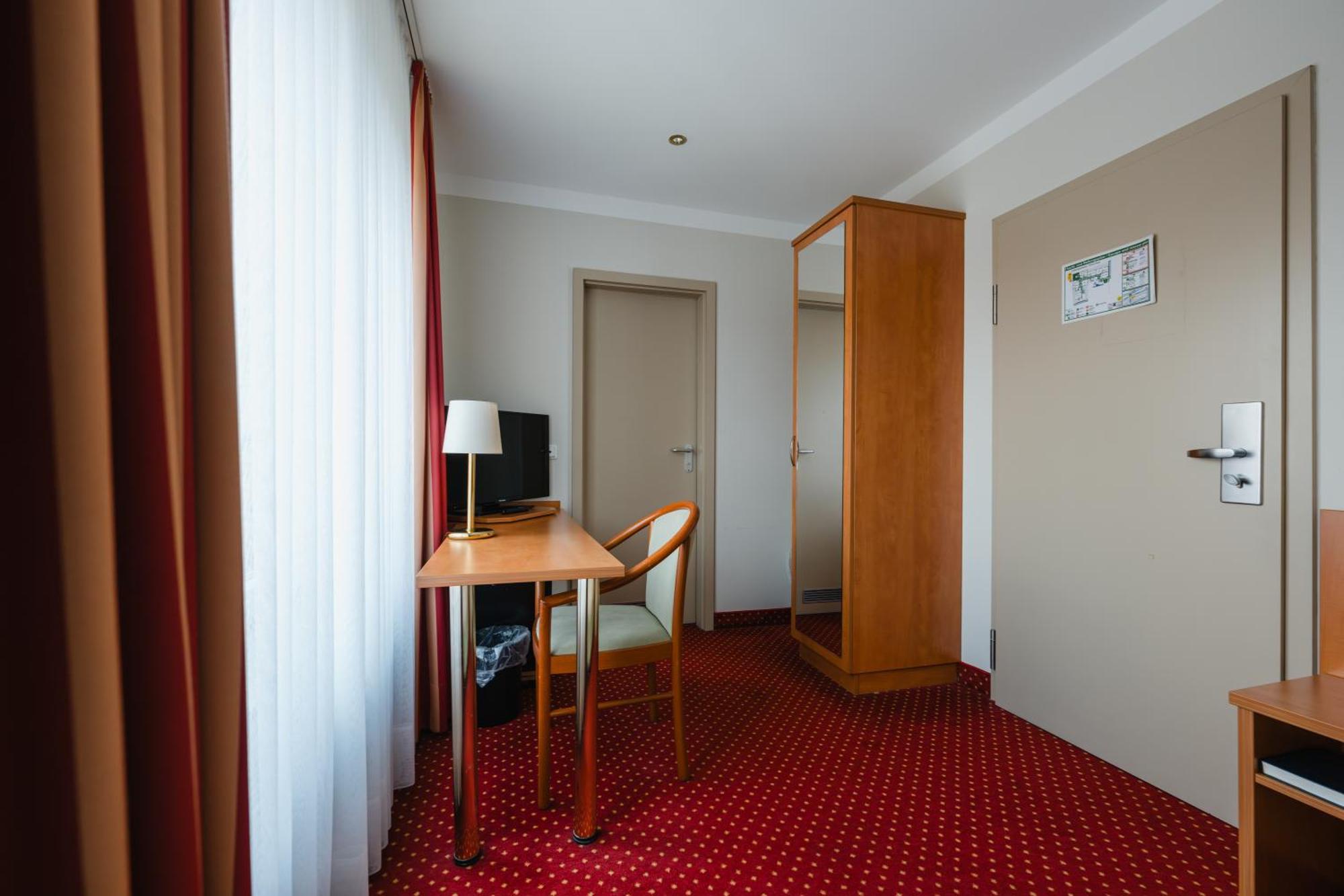 Single Room Garden View