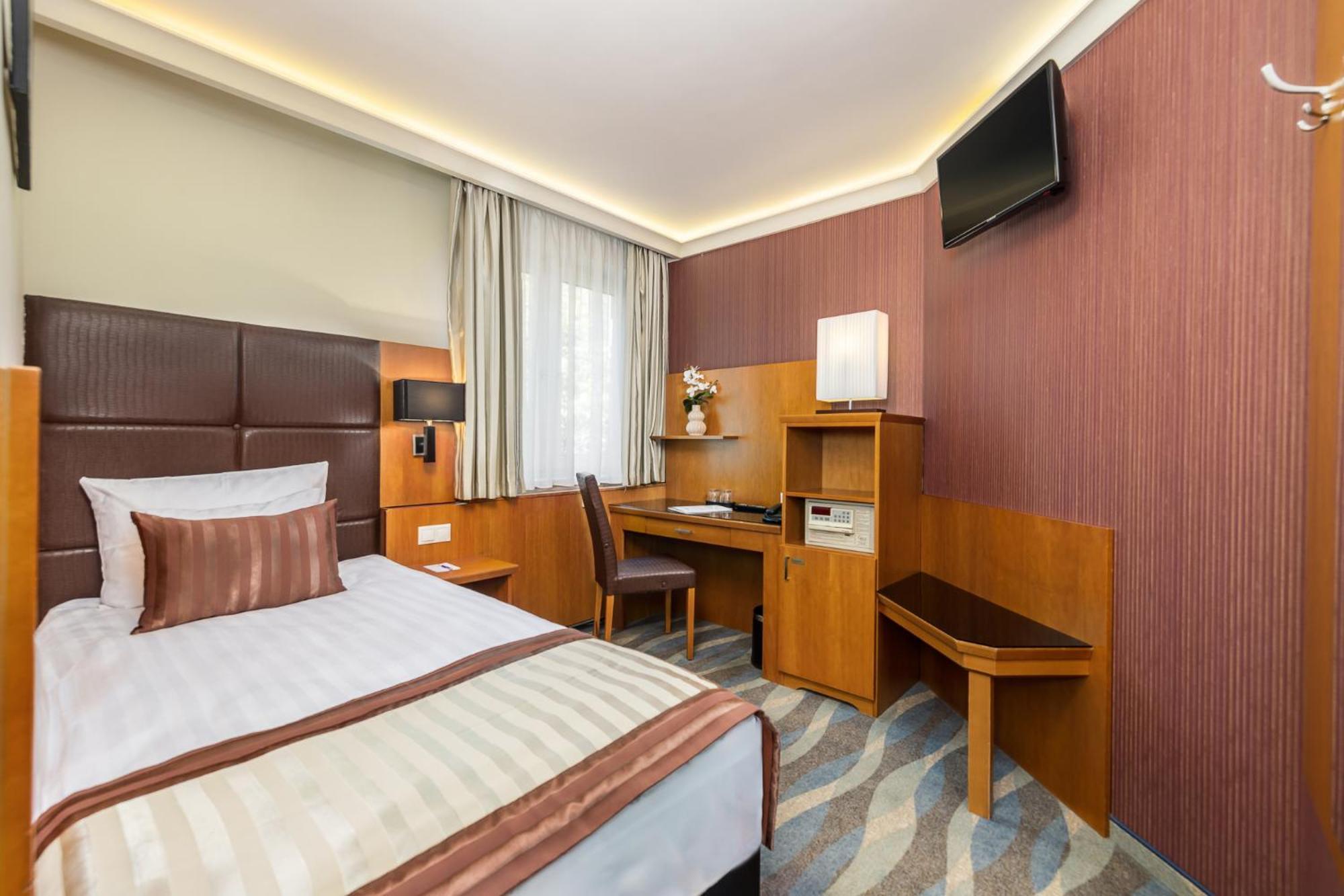 Economy Single Room