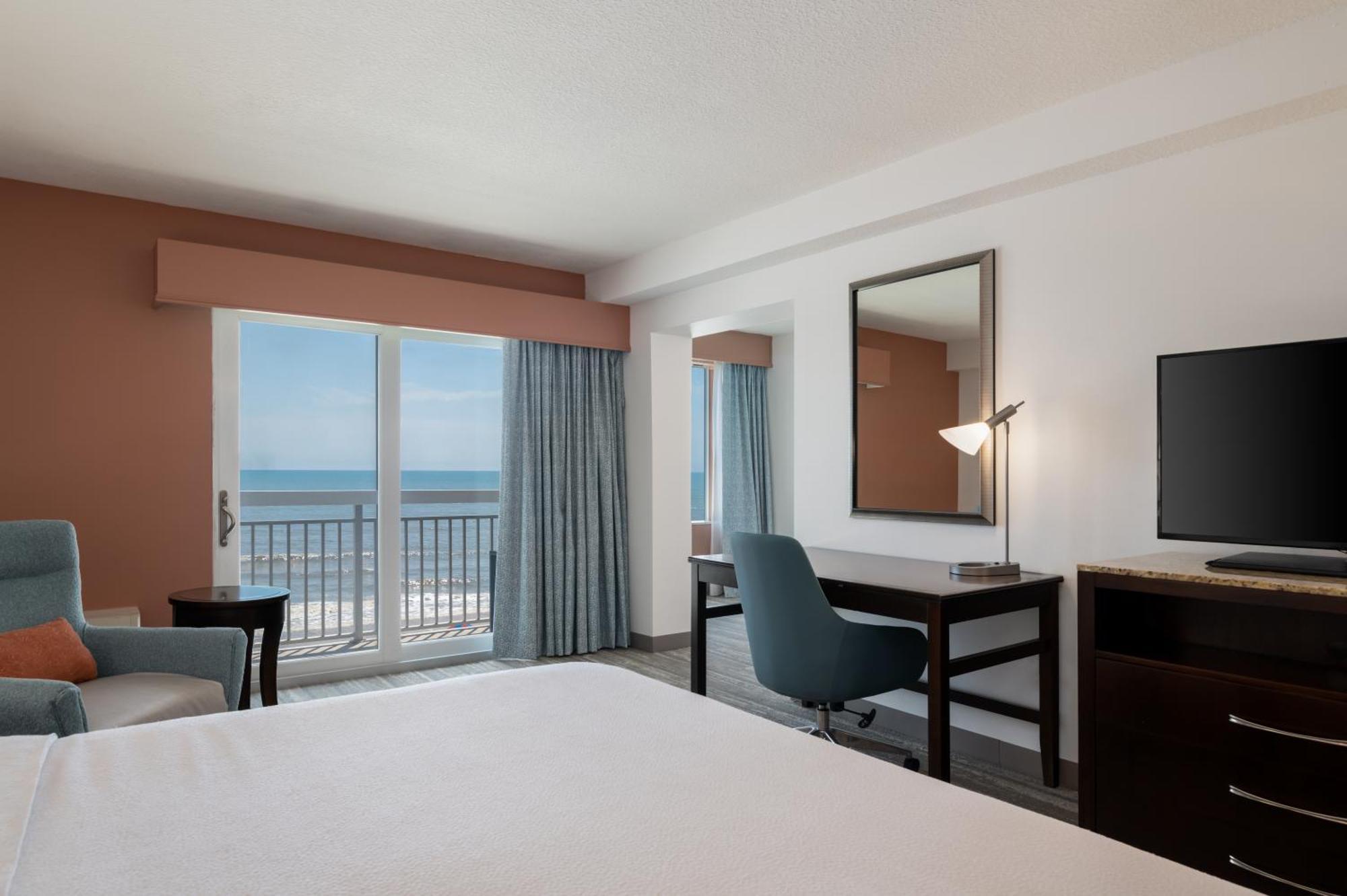 Deluxe King Room Extra Bed Balcony Ocean-Front View,1609317407:JPEG