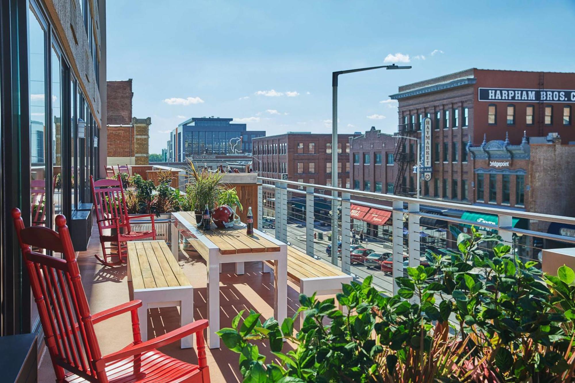Graduate Junior King Suite Balcony