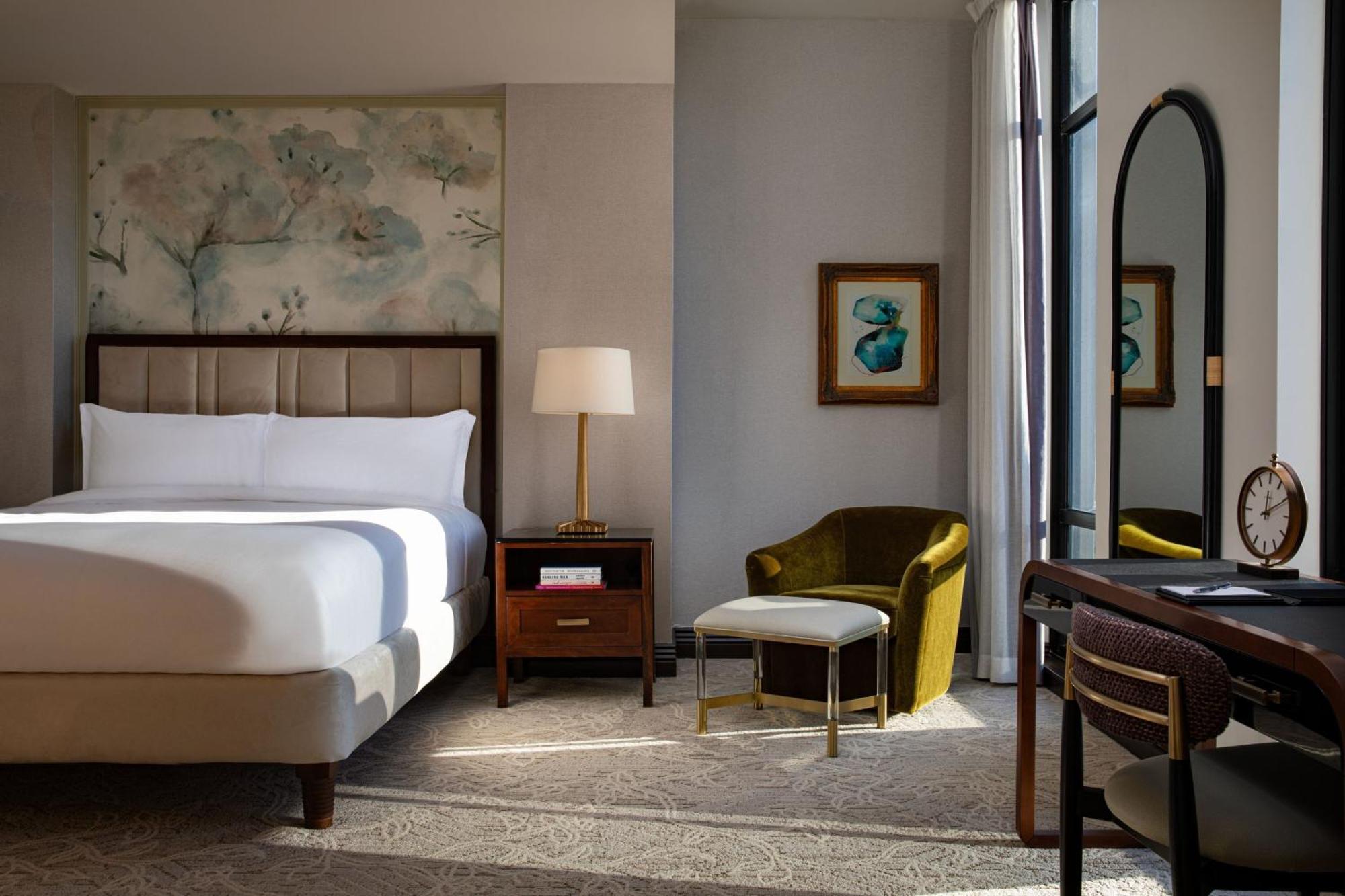 Larger Guest room 1 King,1771763626:JPEG