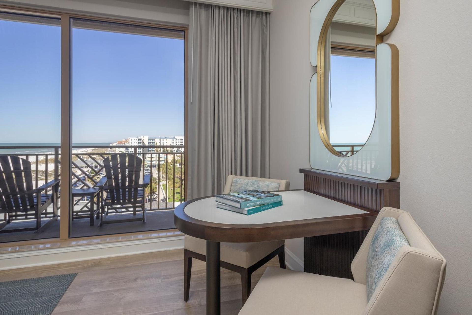 King Room  - Partial Coastal View