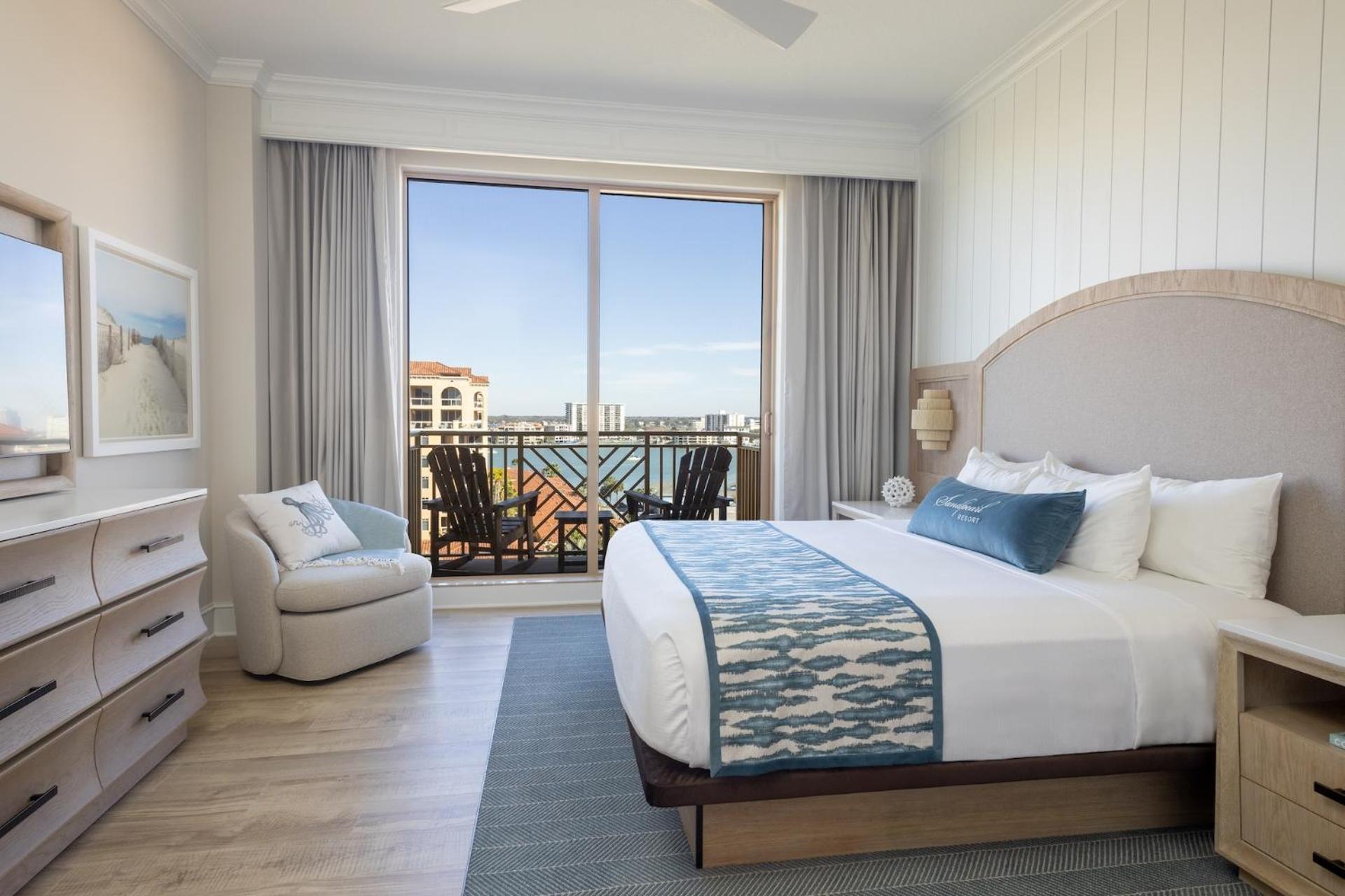 One-Bedroom Suite with City View