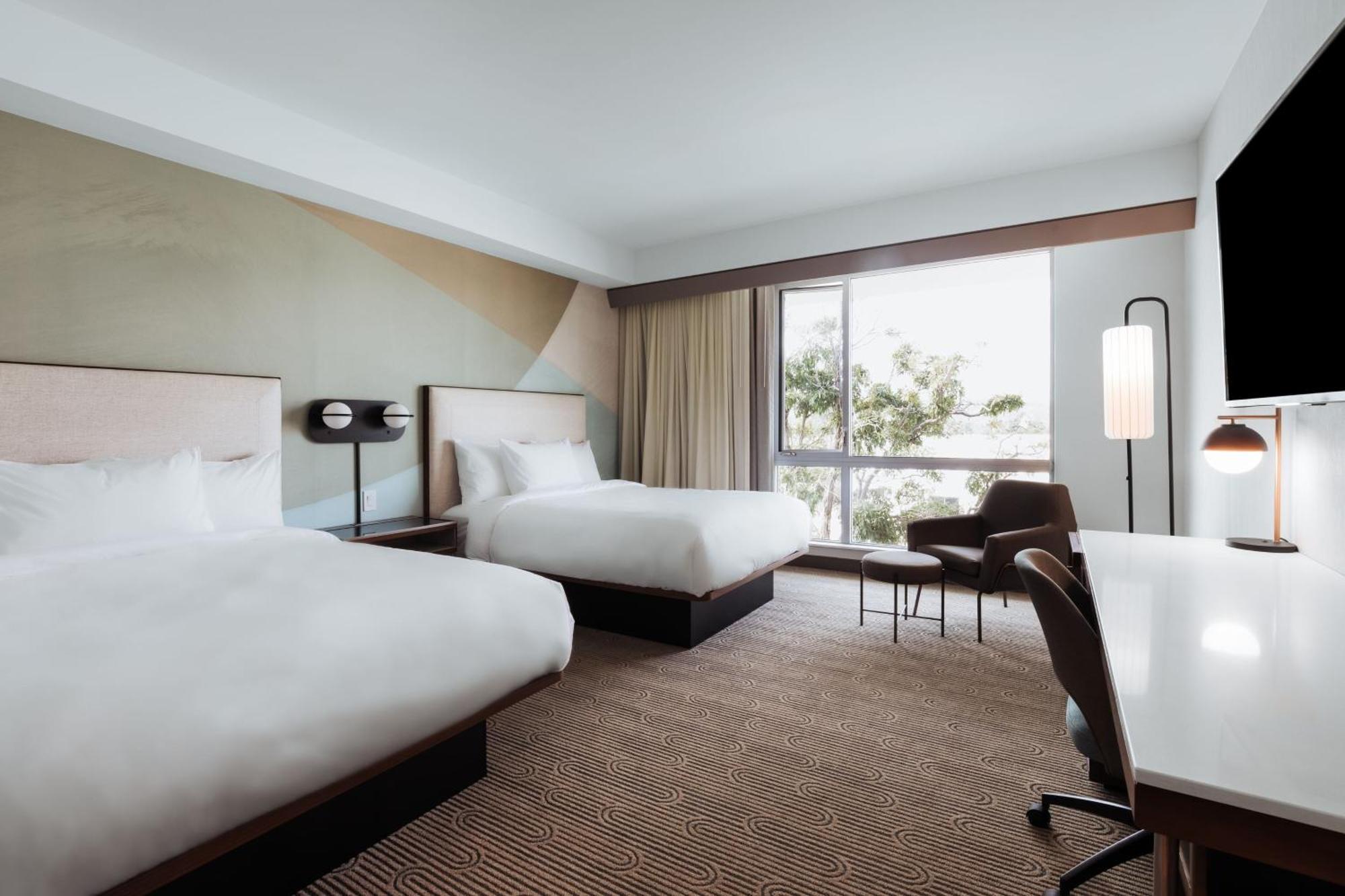 Queen Room Two Queen Beds City View Hearing Accessible