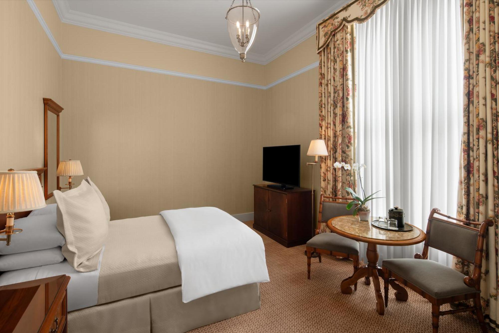 Superior King Room