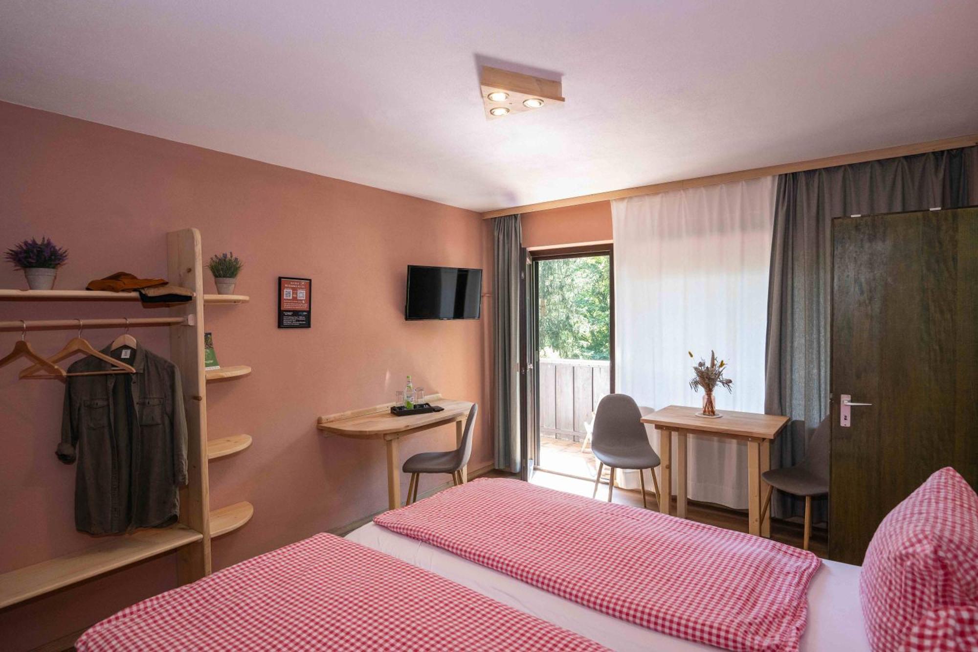Double Room Private Bathroom