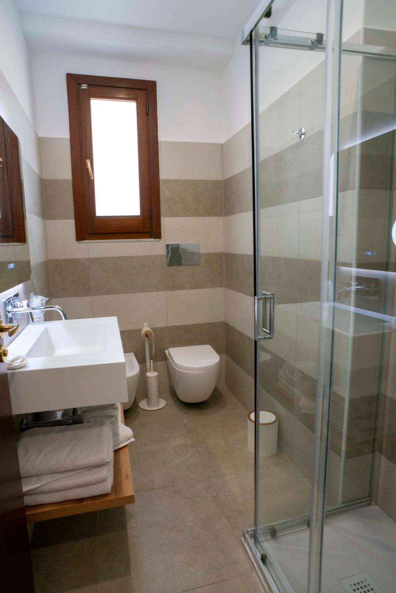 Triple Room,1609717917:JPEG