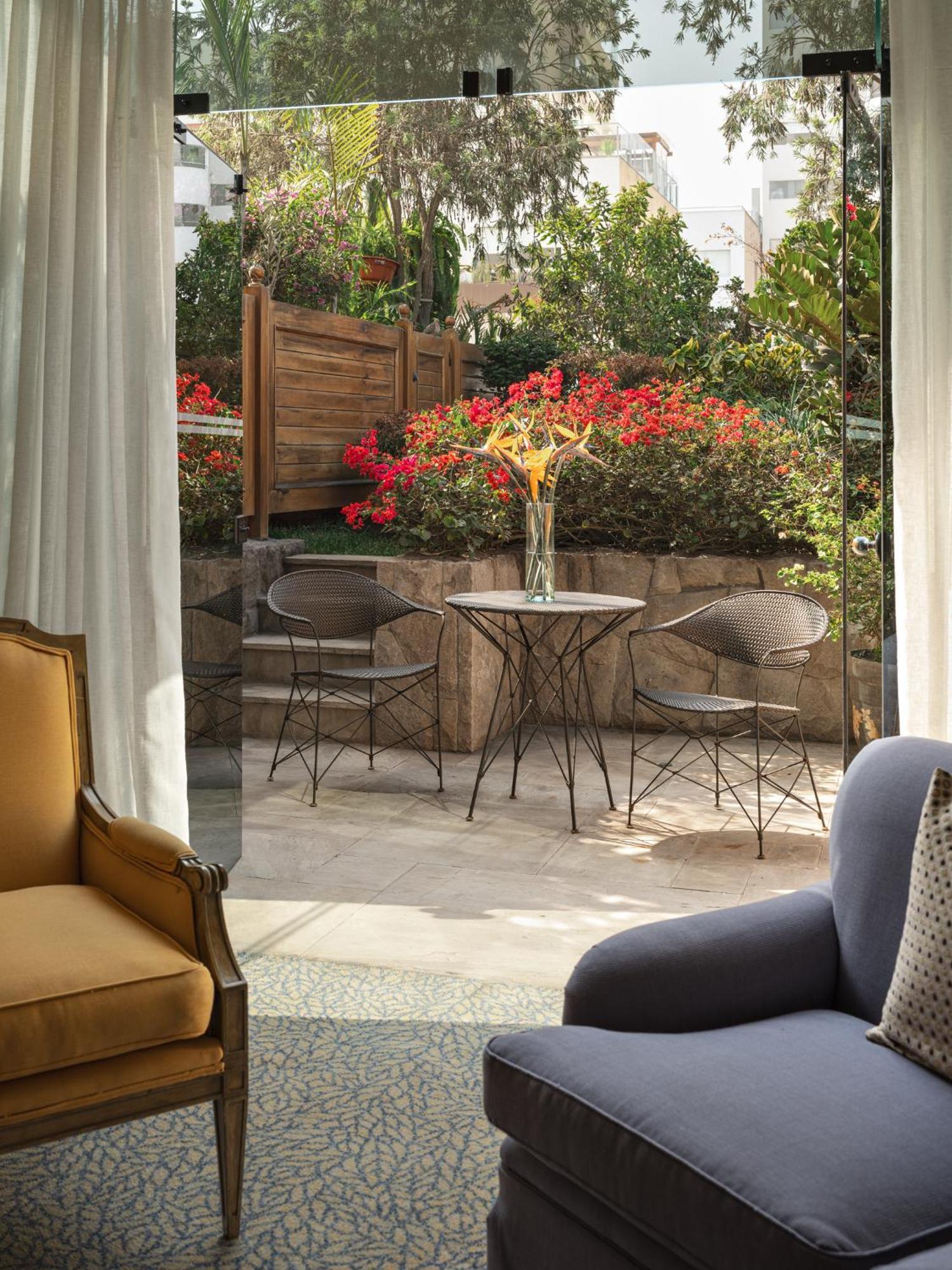 Junior Suite Garden View