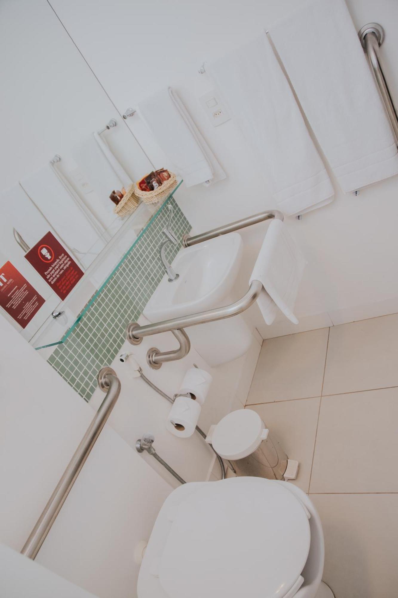 Double or Twin Room Disability Access