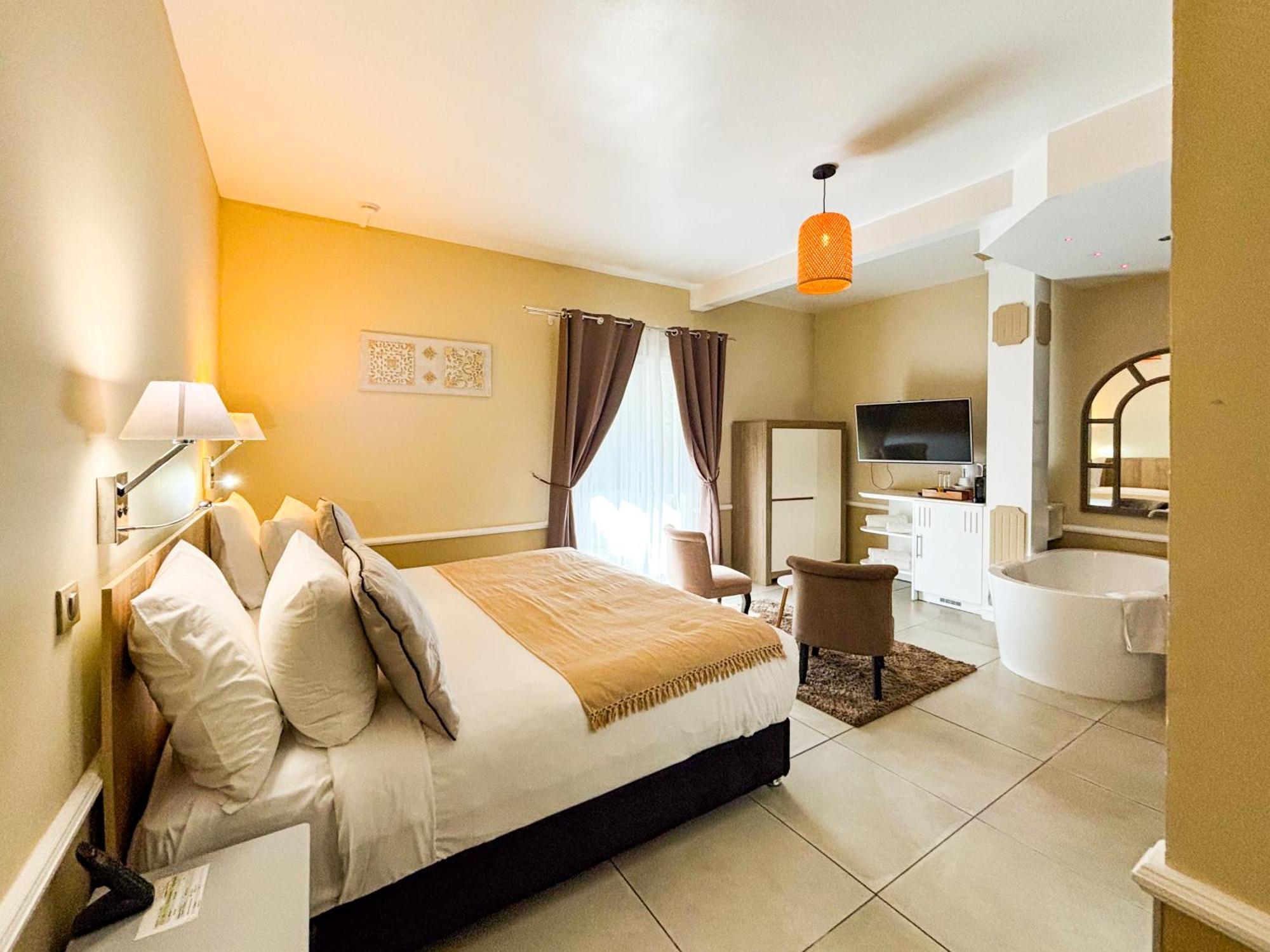Deluxe Suite