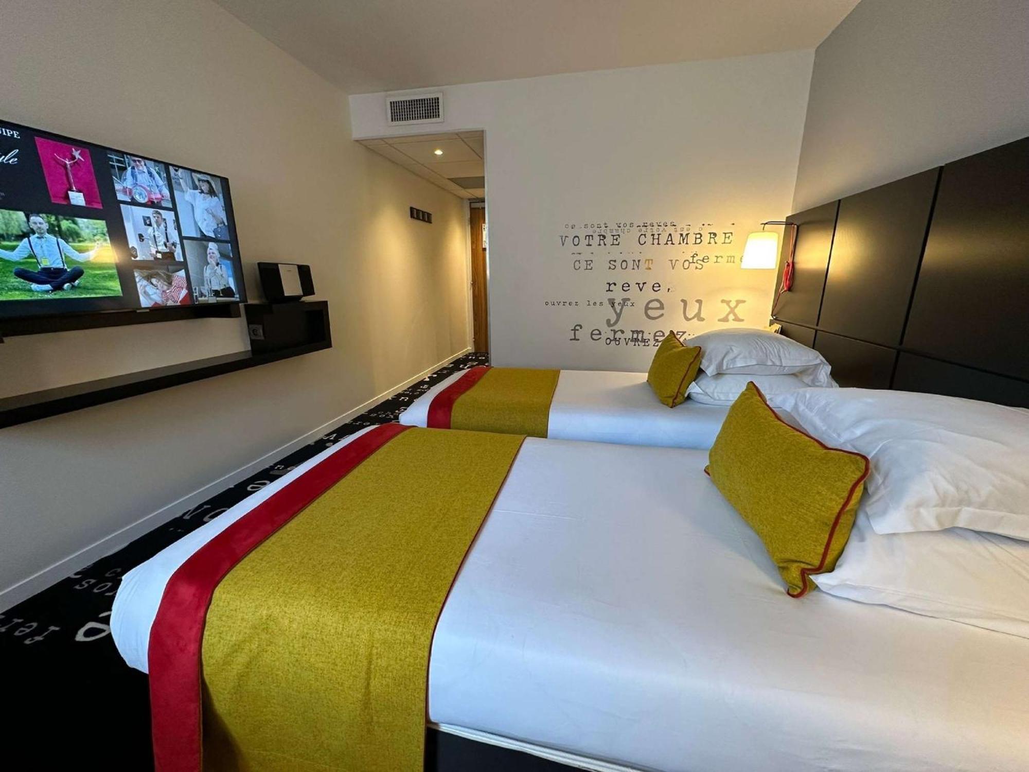 Standard Twin Room