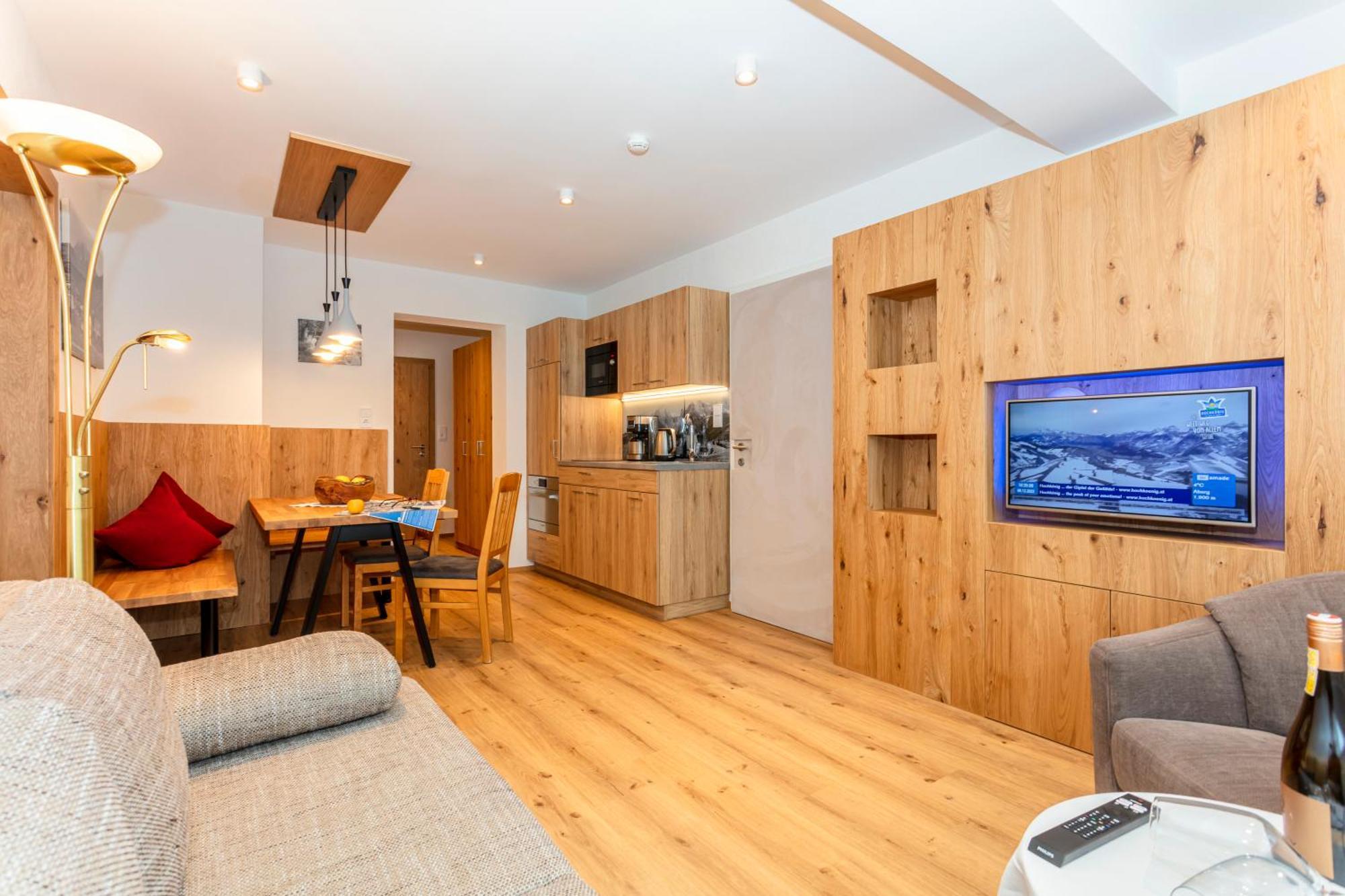 One-Bedroom Apartment Balcony,1609730171:JPEG