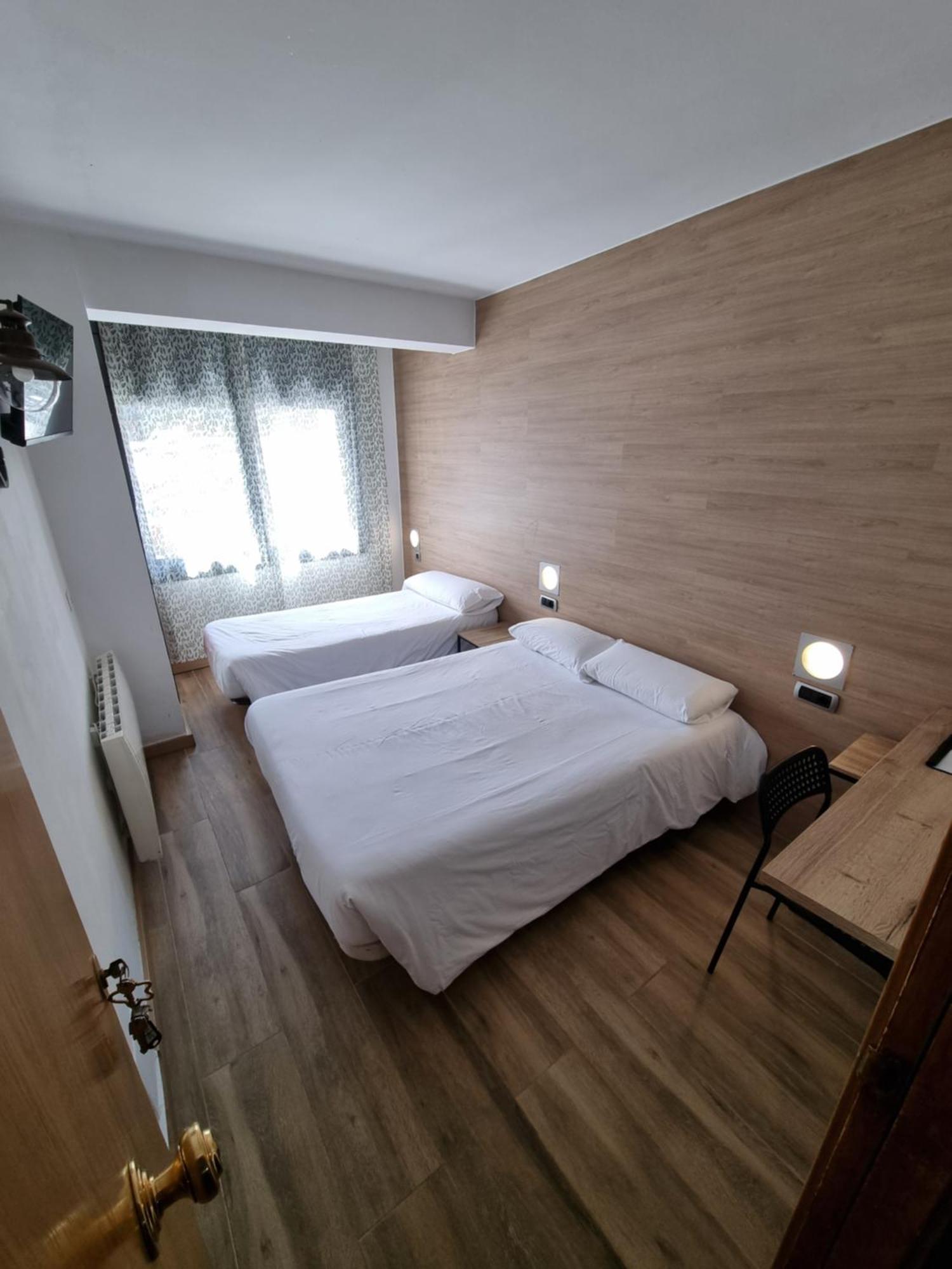 Triple Room,1609742093:JPEG