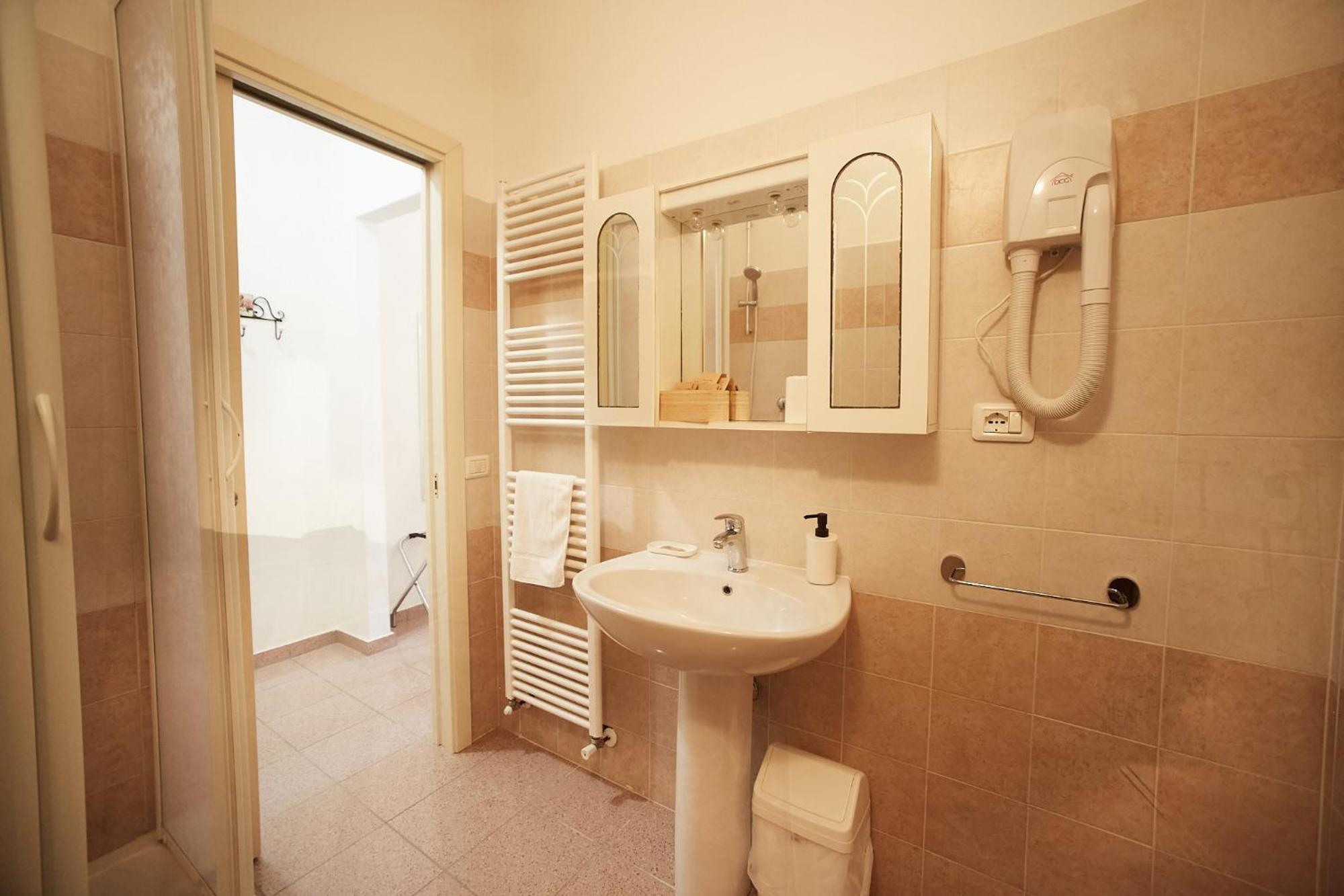 Triple Room,1609774617:JPEG