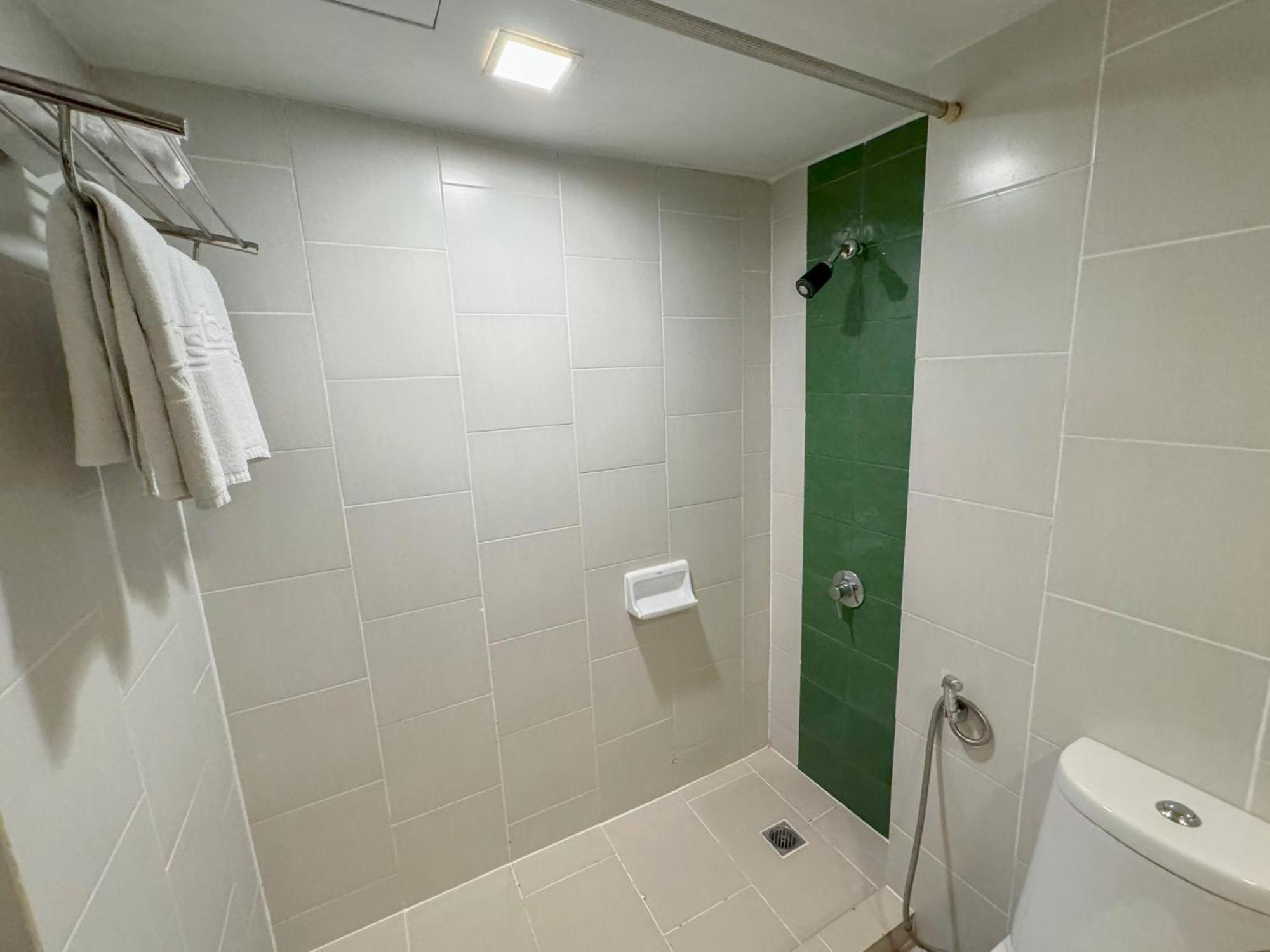Standard Double Bed Square Wing