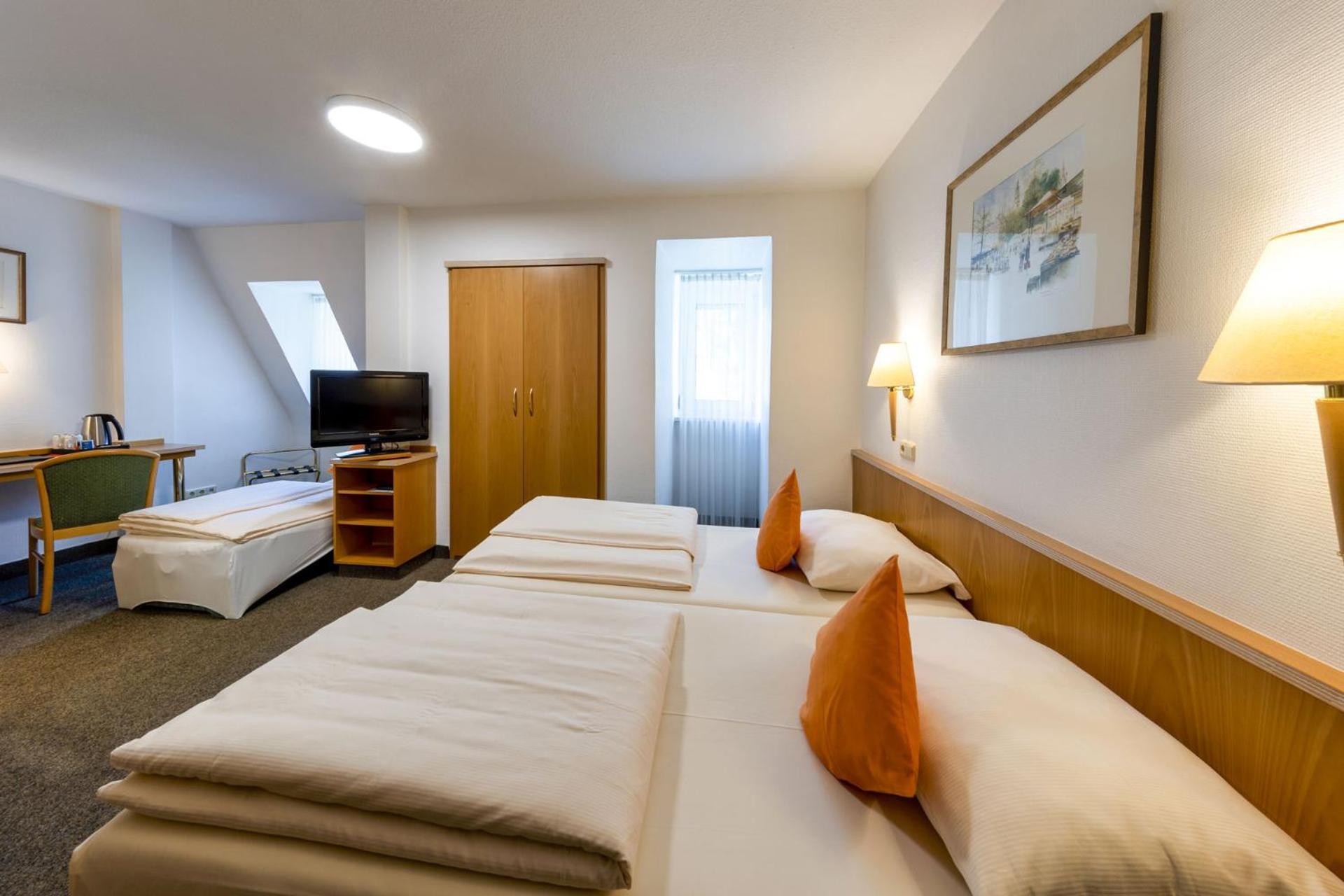 Triple Room