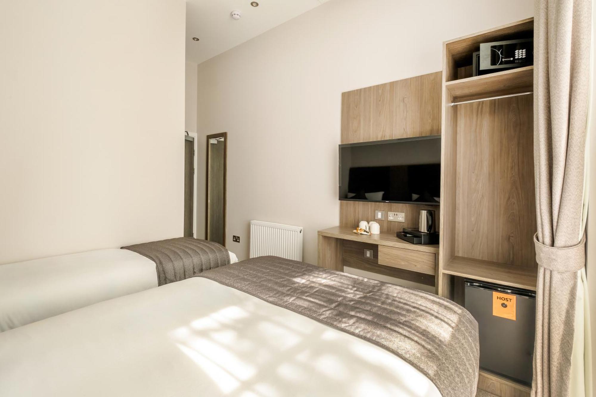 Triple Room,1610218550:JPEG