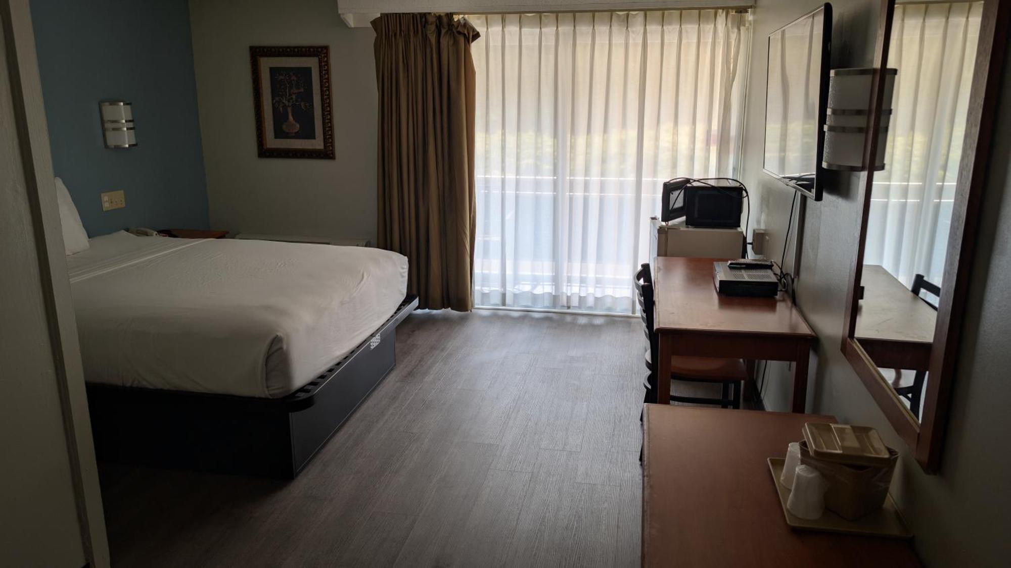 Queen Room