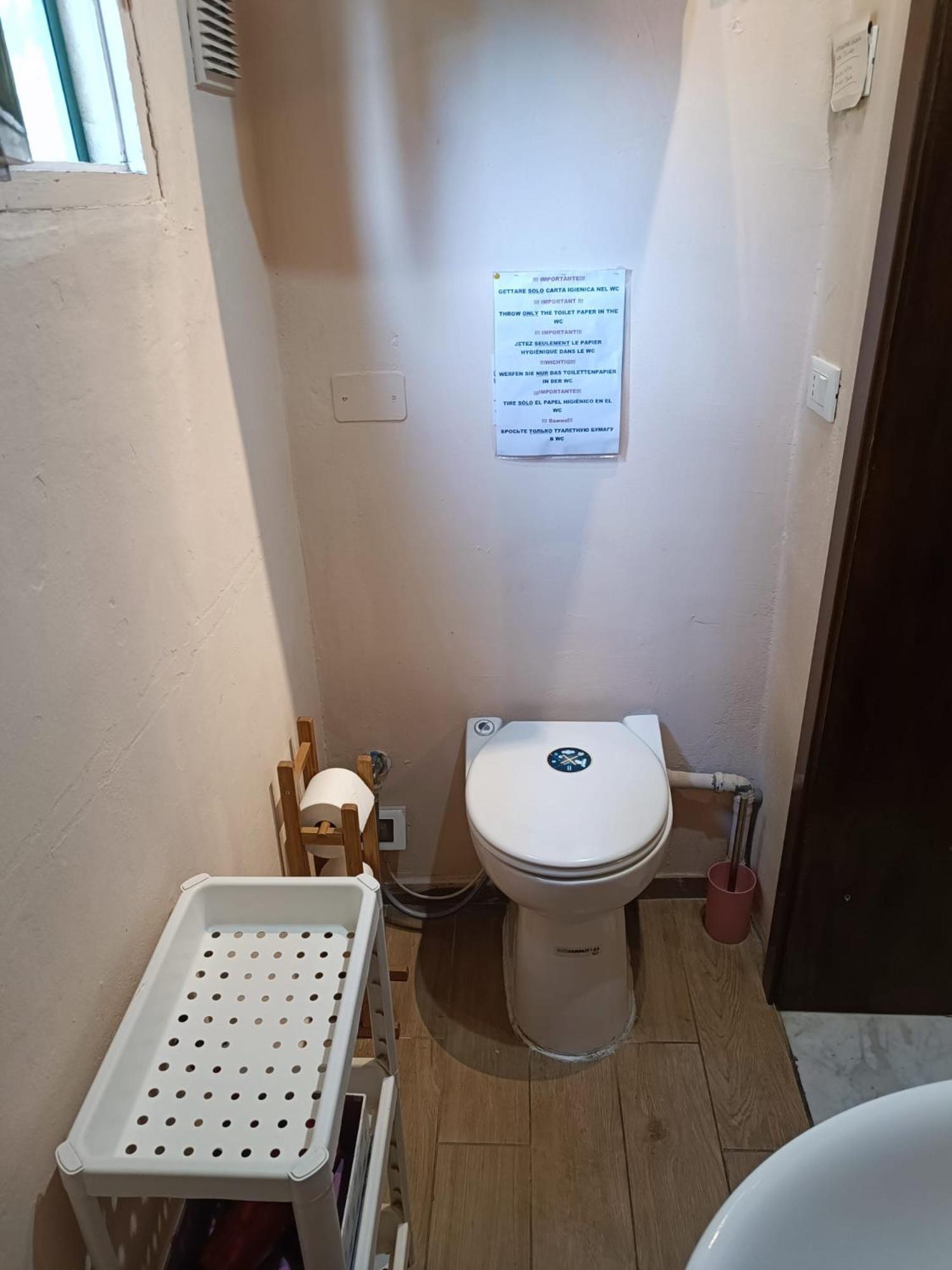 Double or Twin Room Private Bathroom