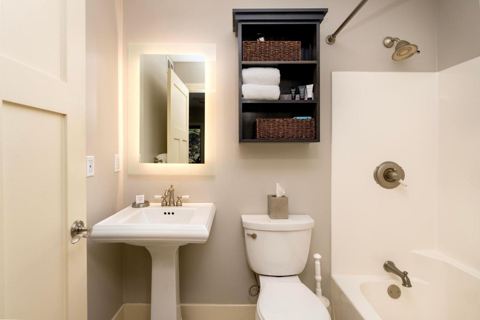 Queen Room