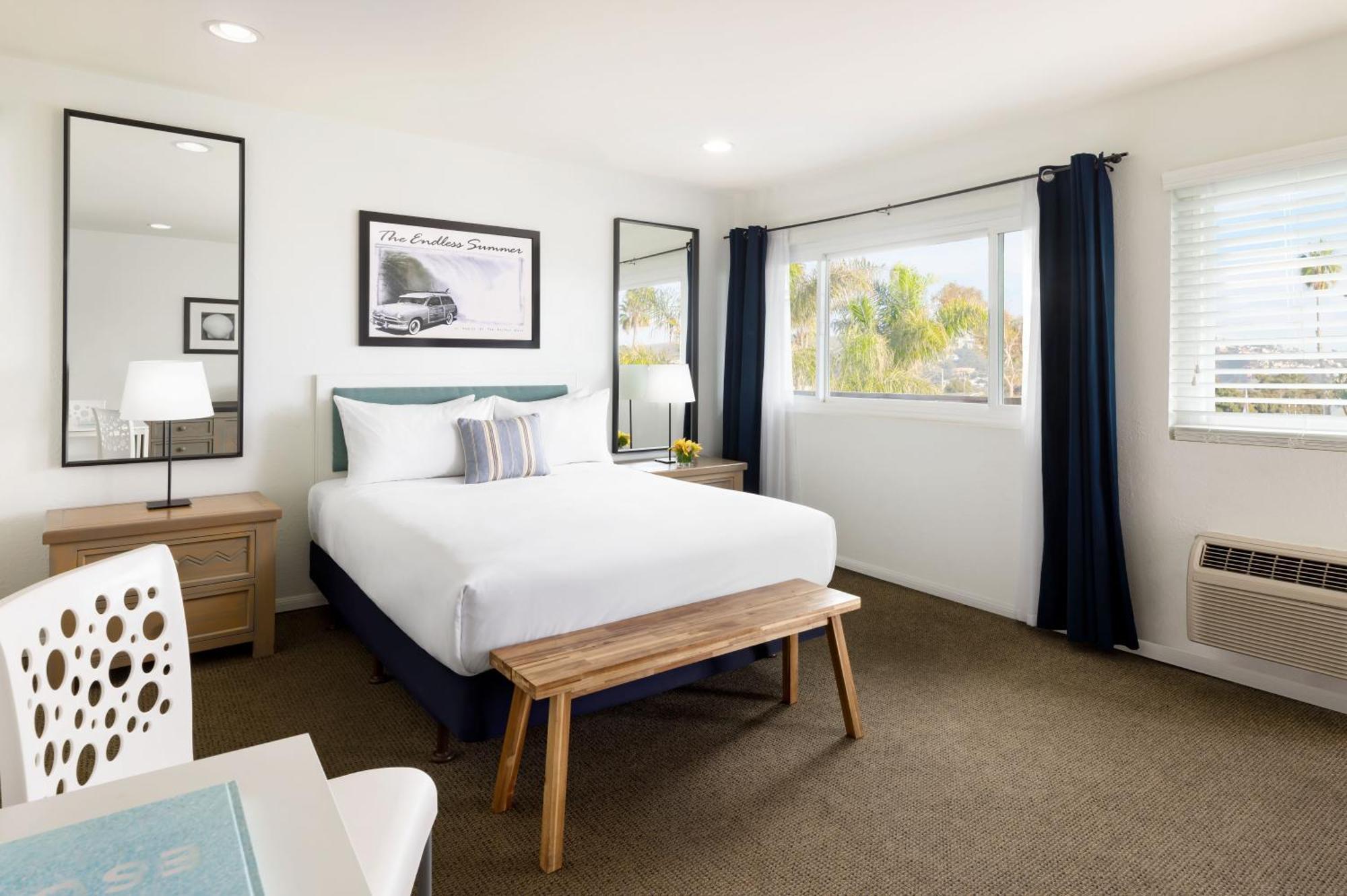 Standard Queen Room