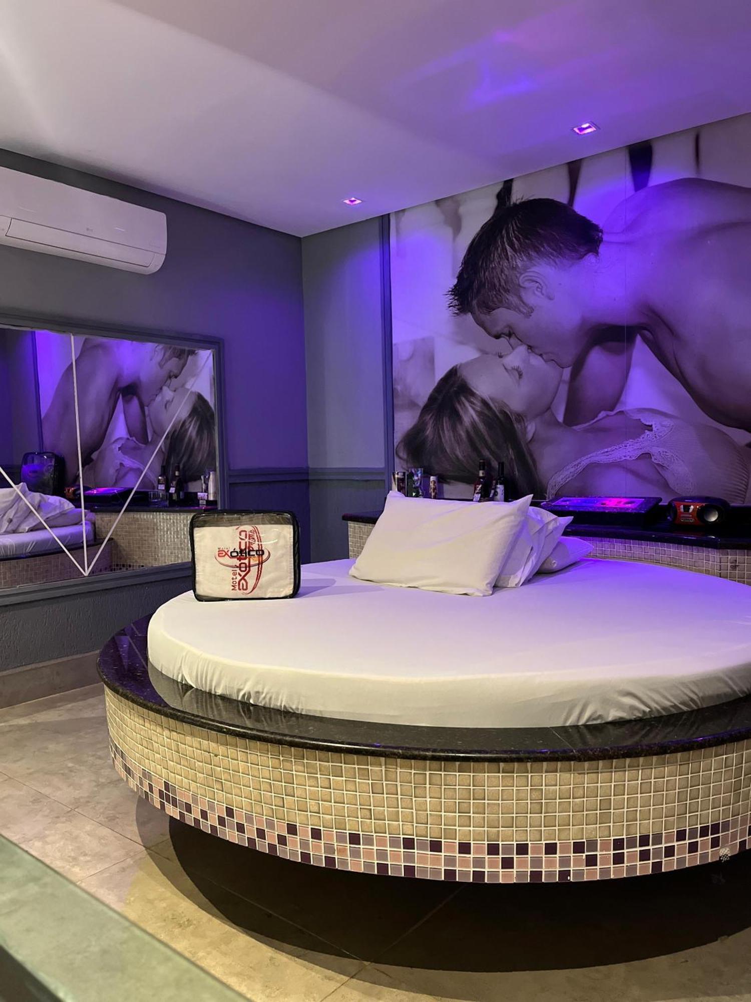 Executive Suite,1610315172:JPEG