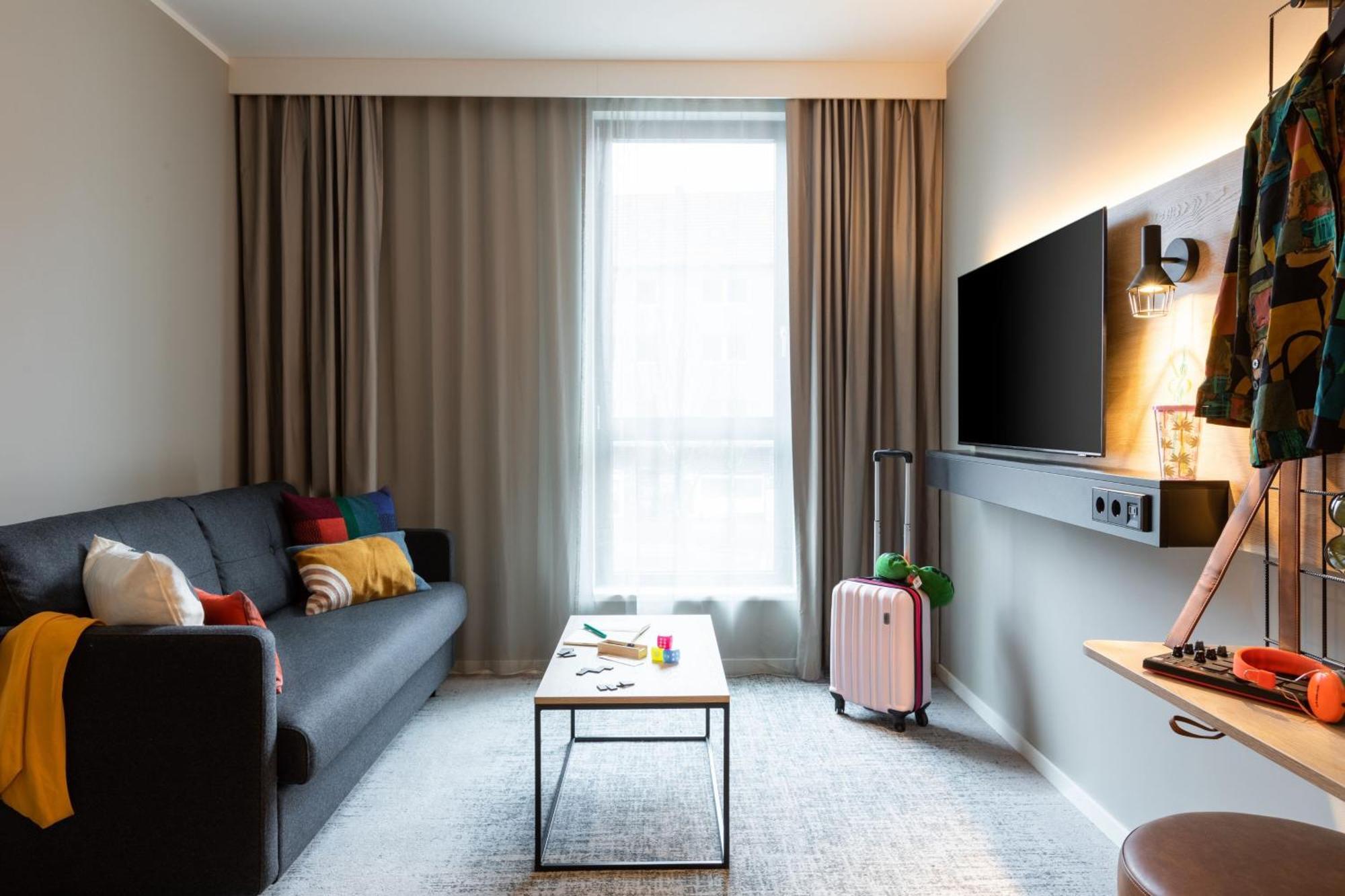 Moxy Family Queen Room Sofa-Bed
