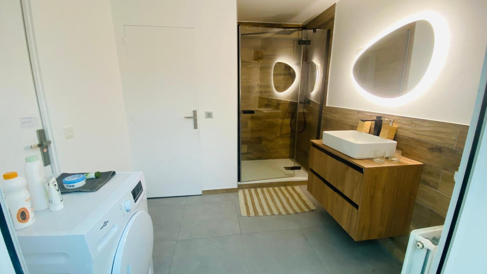 Double Room Private Bathroom