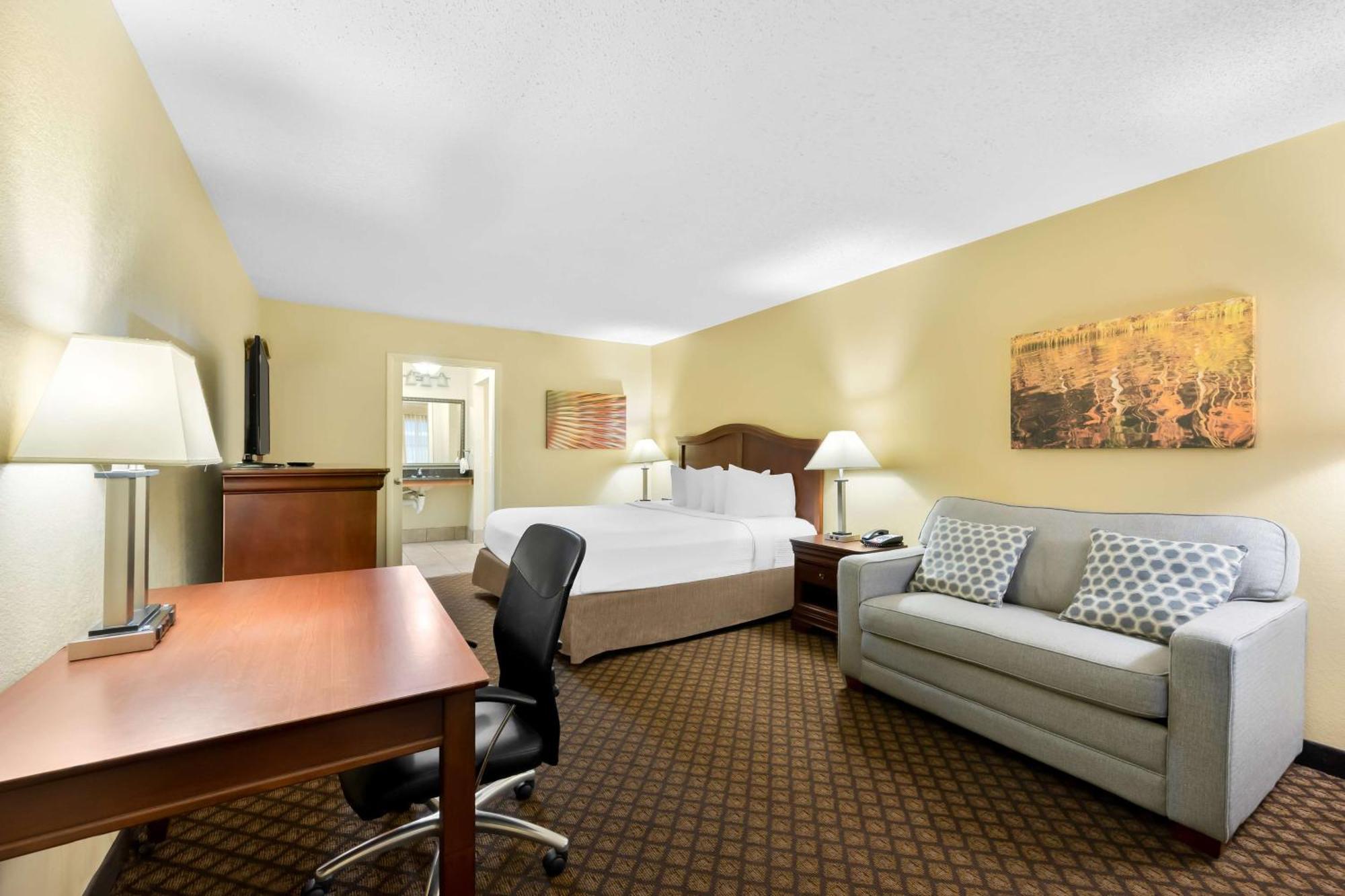 King Room,1705862565:JPEG