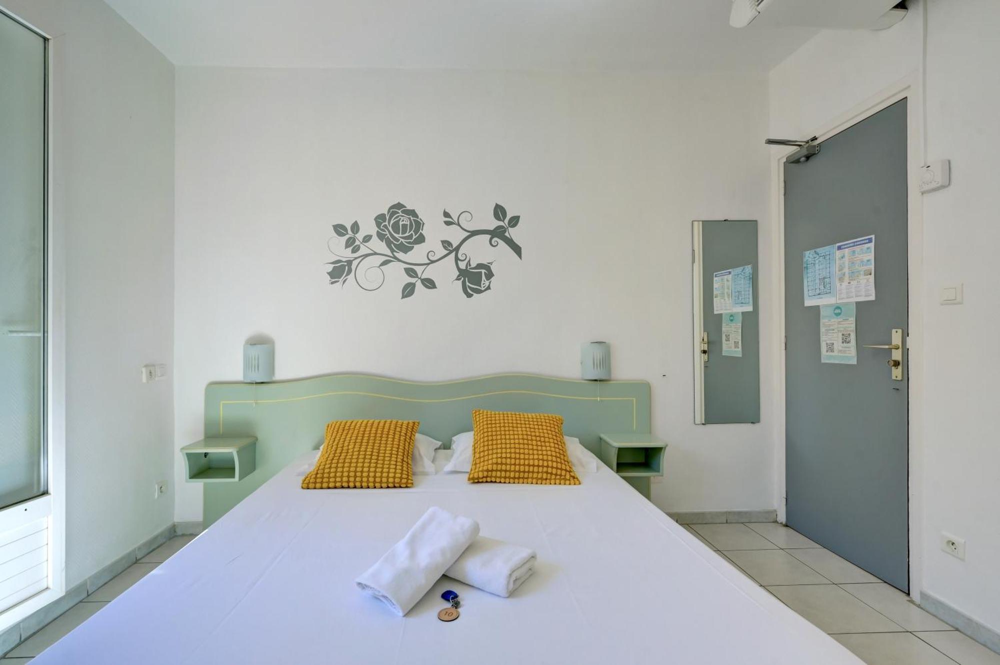 Standard Double Room,1610833897:JPEG