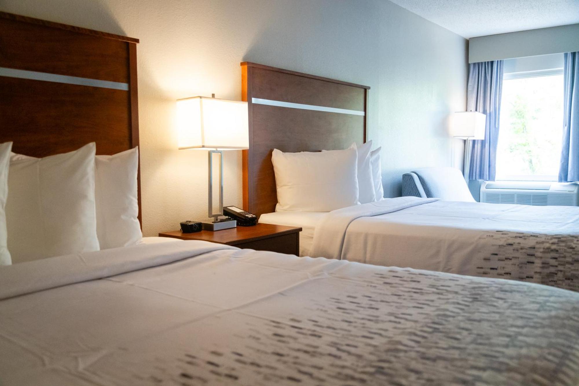 Queen Room Two Queen Beds w or fire place & private balcony