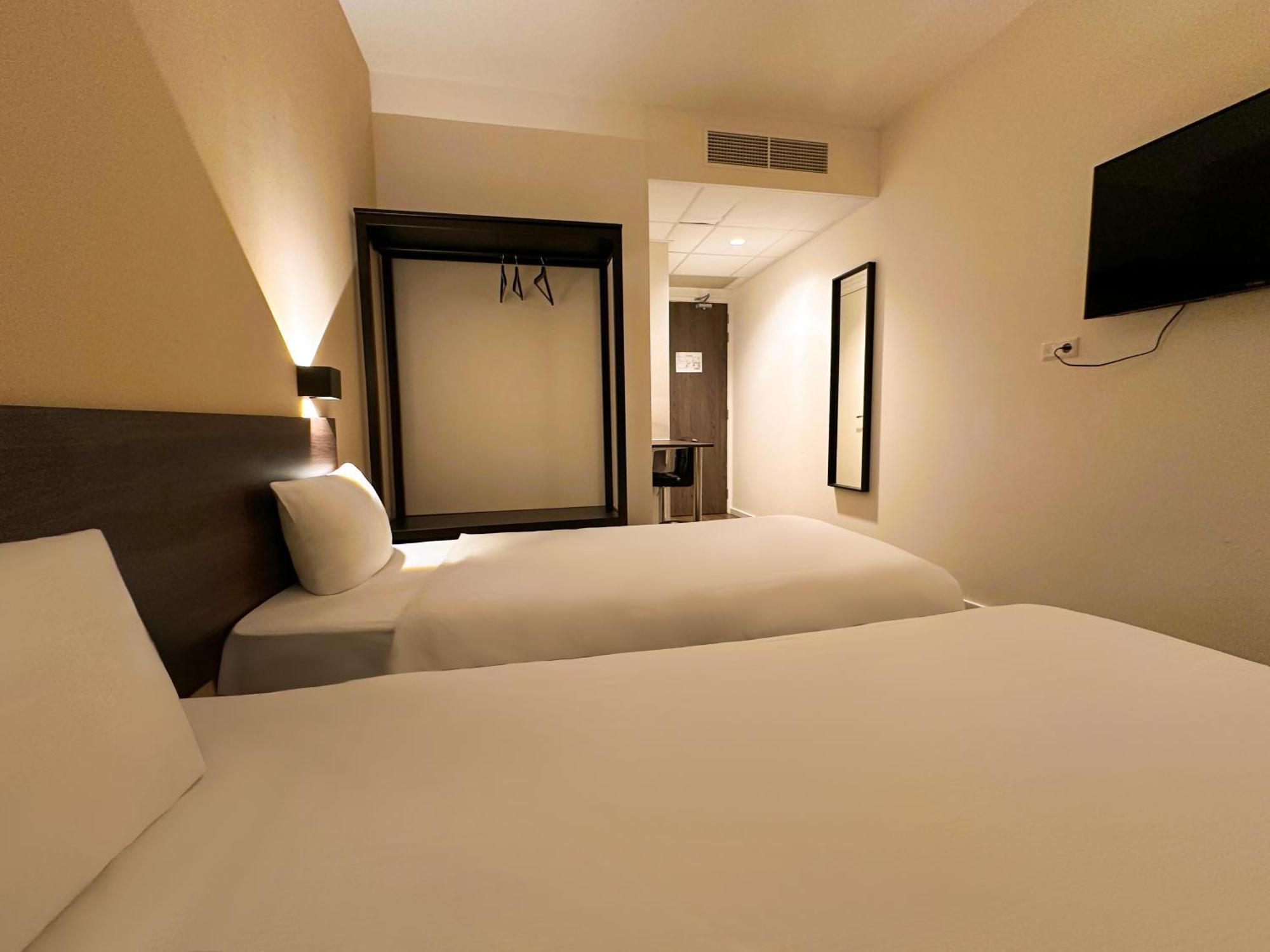 Double or Twin Room Private Bathroom,1610854332:JPEG