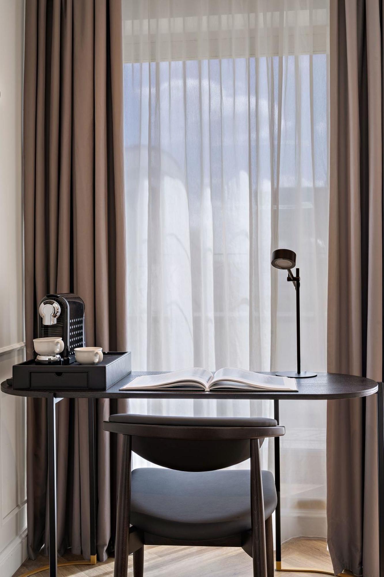 Suite Balcony,1611050700:JPEG