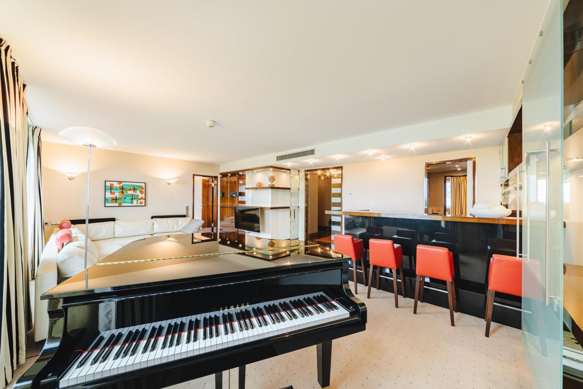 Presidential Suite