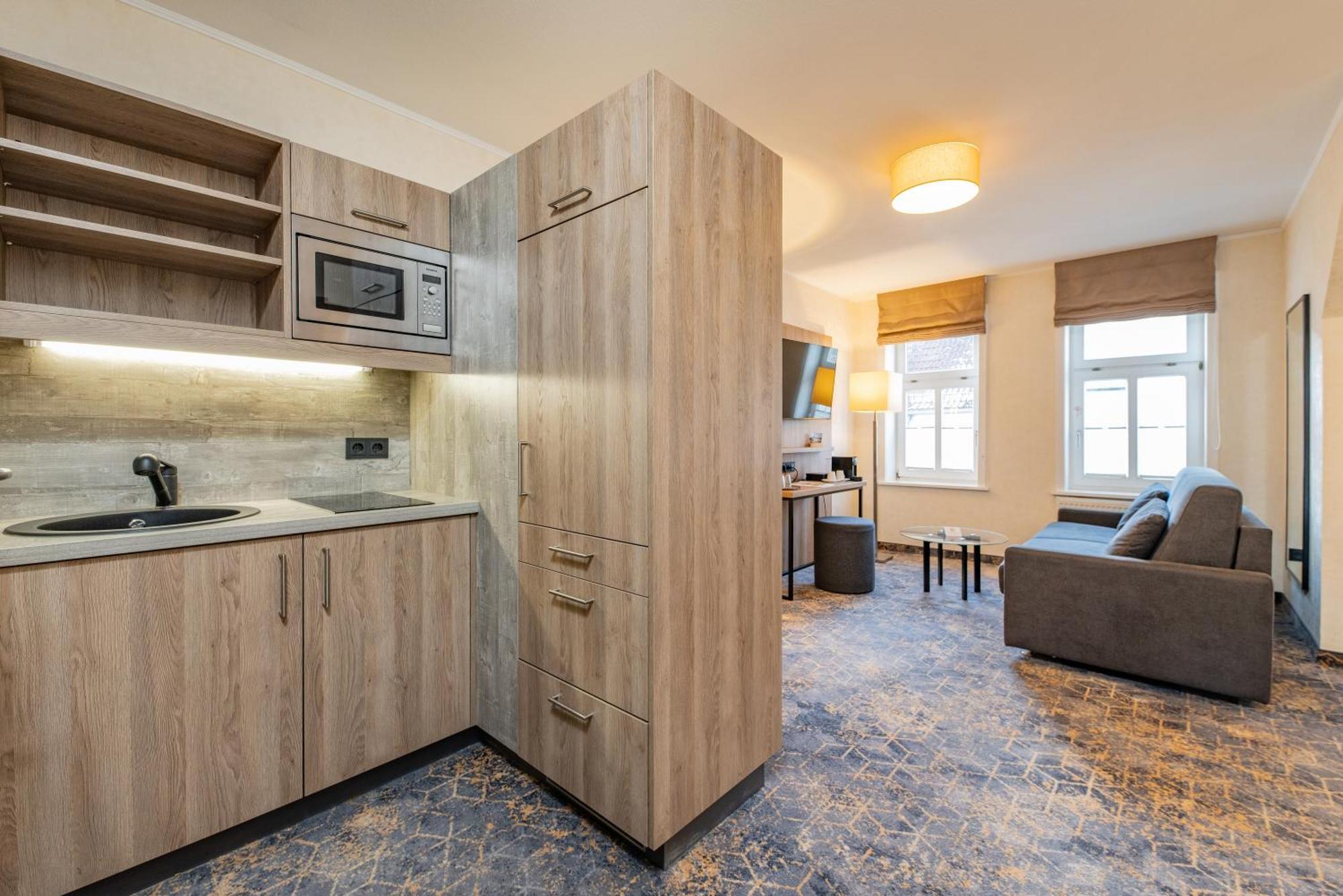 Apartment,1370638406:JPEG