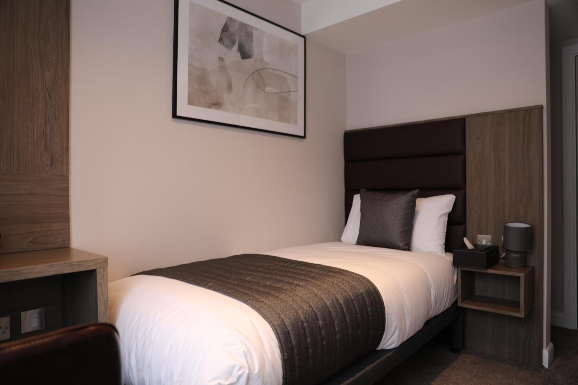 Single Room,1611053980:JPEG