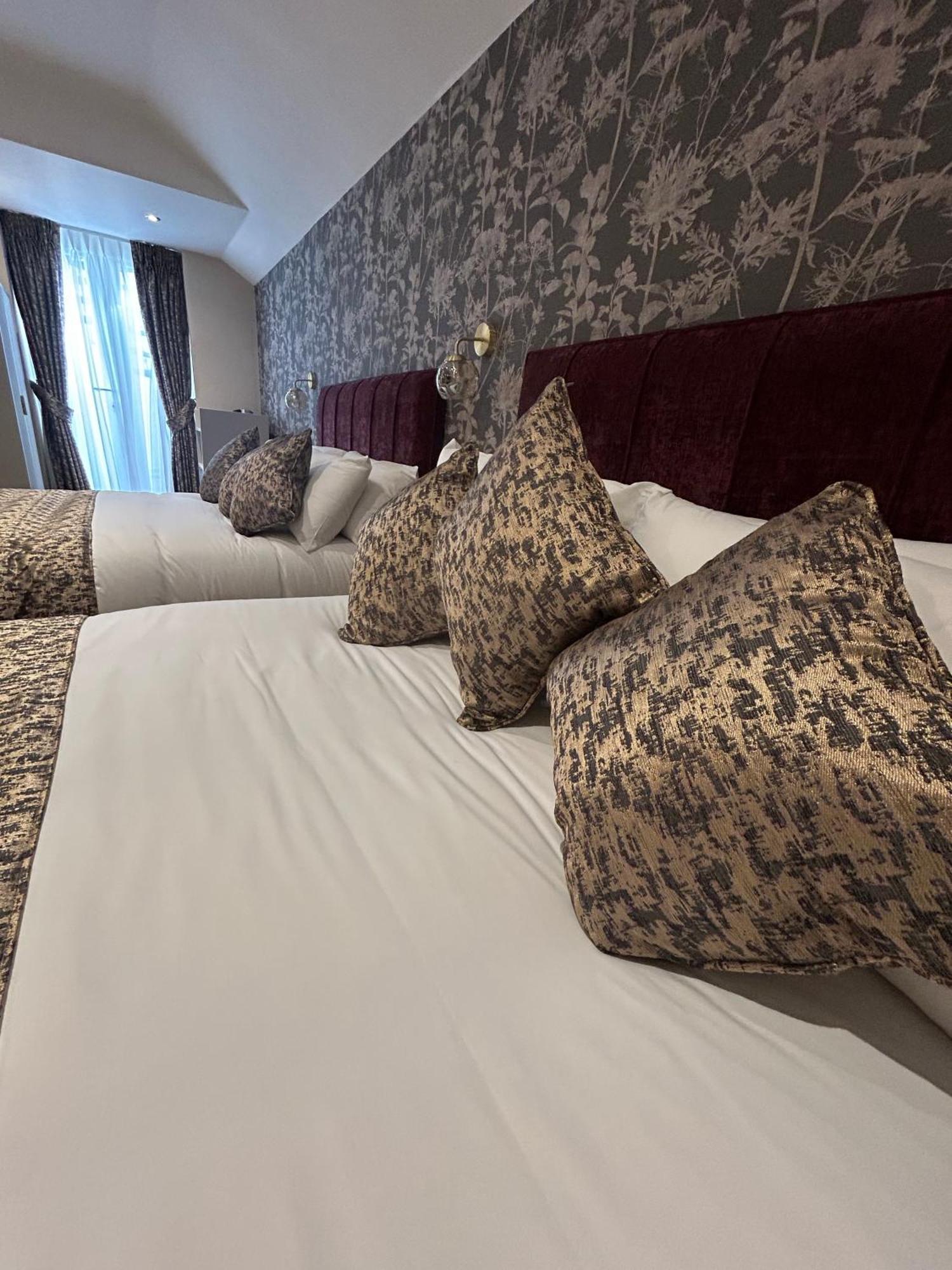 Junior Suite,1616874500:JPEG