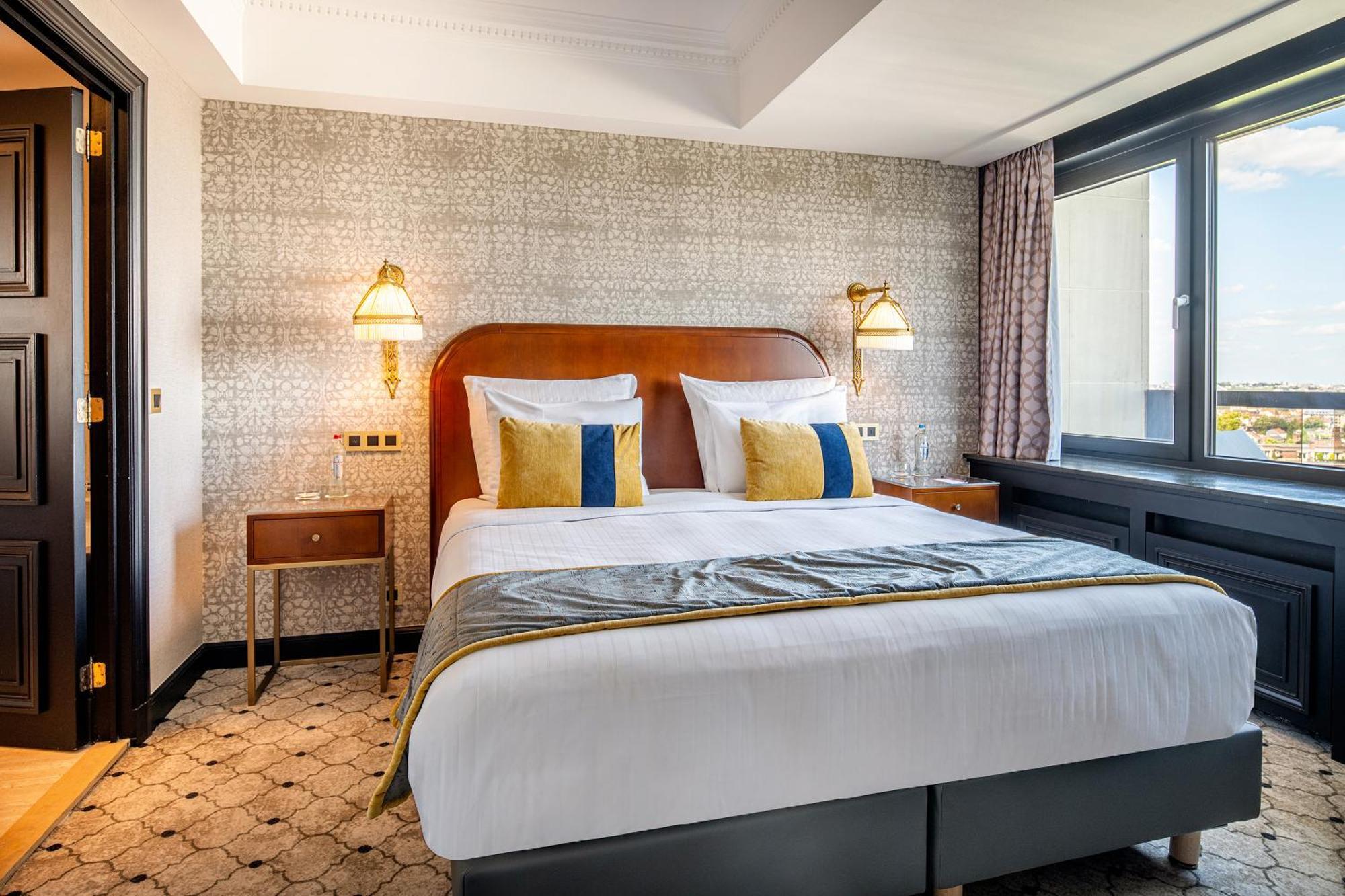 Executive Suite City View