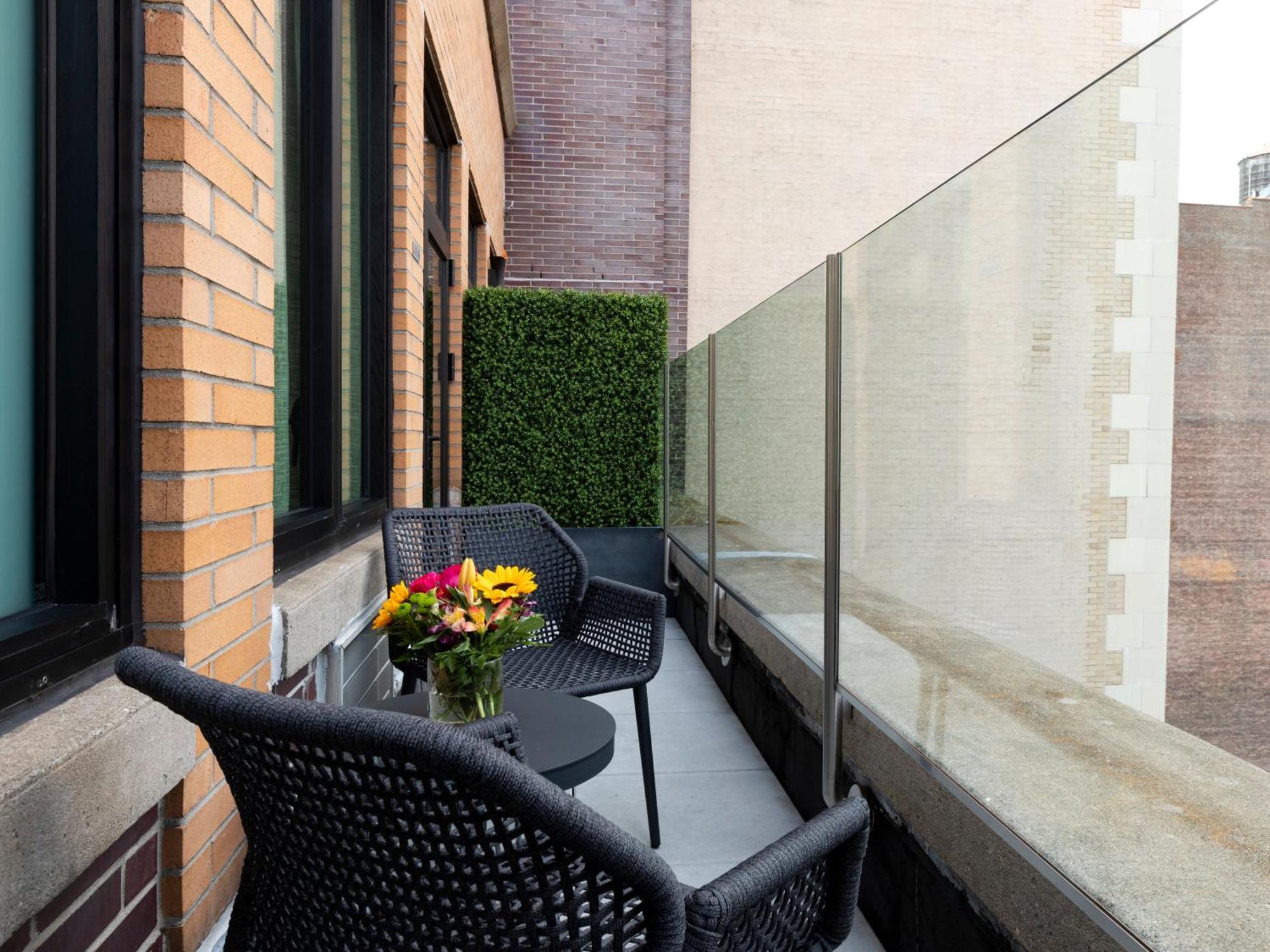 Deluxe Queen Terrace