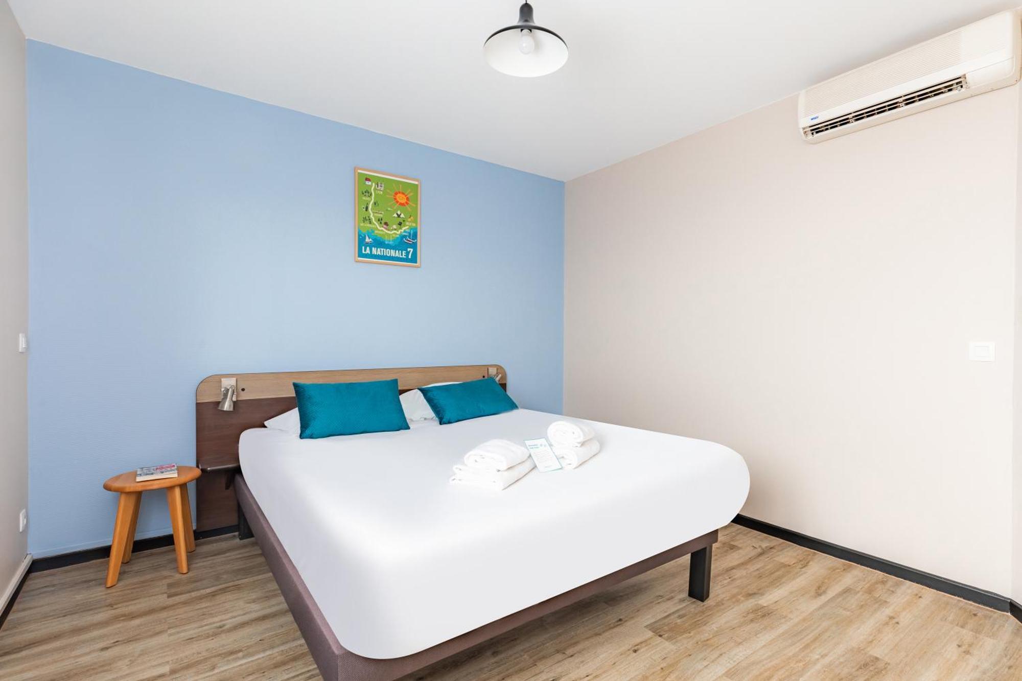 Two-Bedroom Apartment,1611077925:JPEG