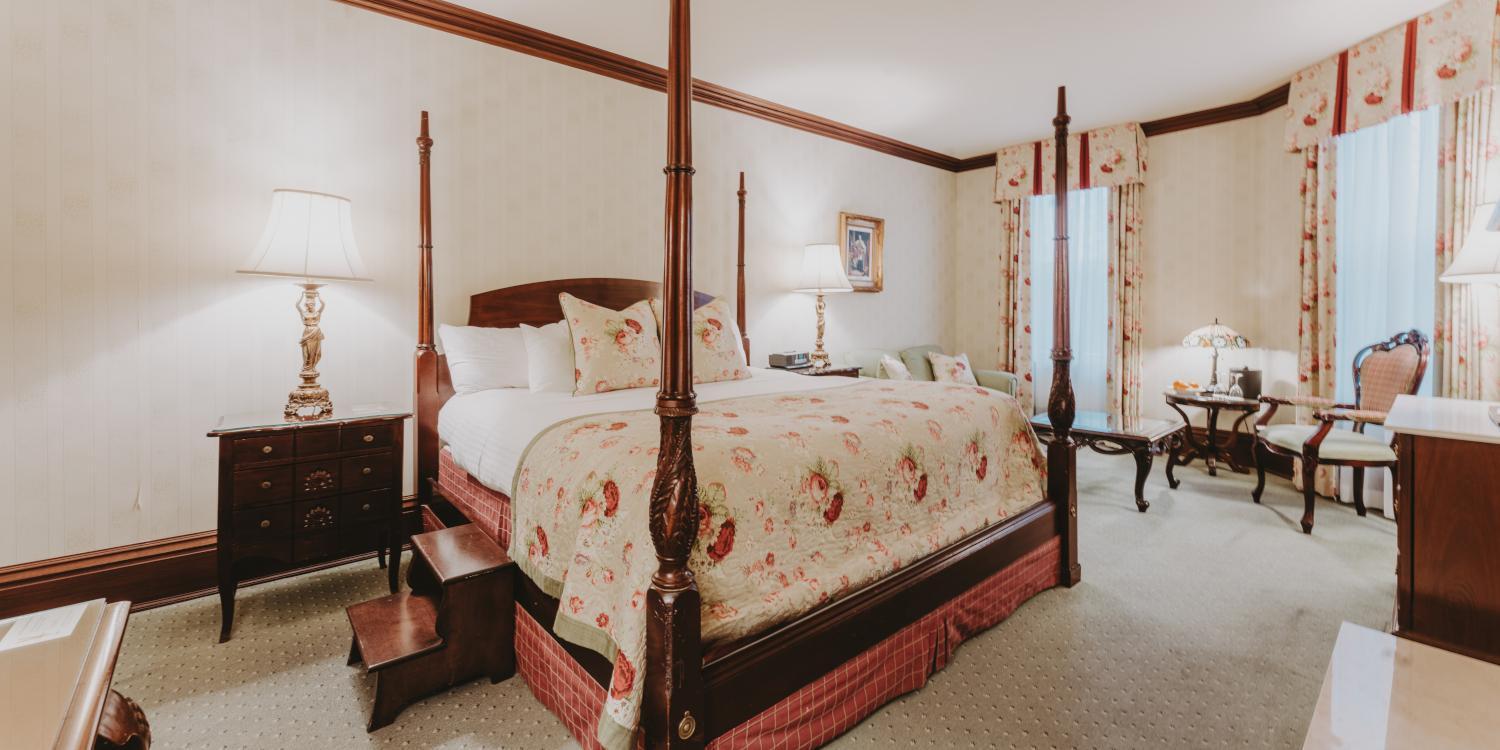 Deluxe King Room