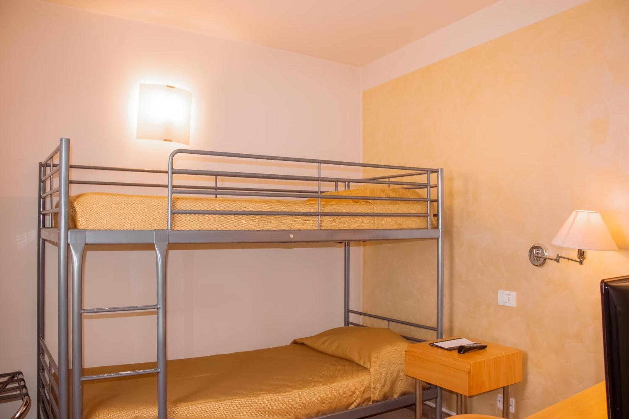 Small Twin Room Bunk Bed