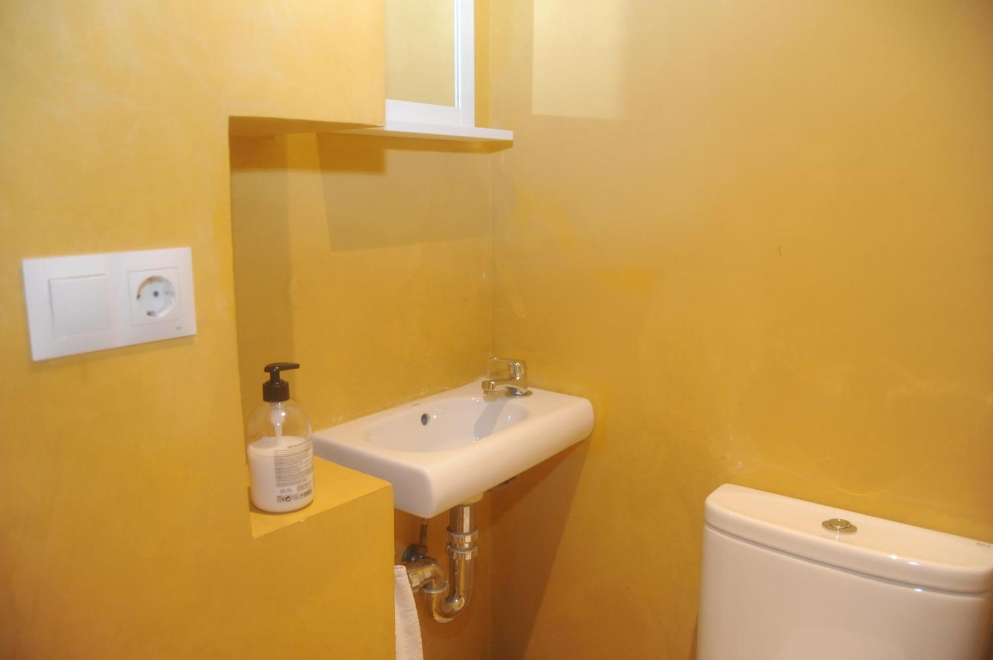 Family Room,1611086051:JPEG