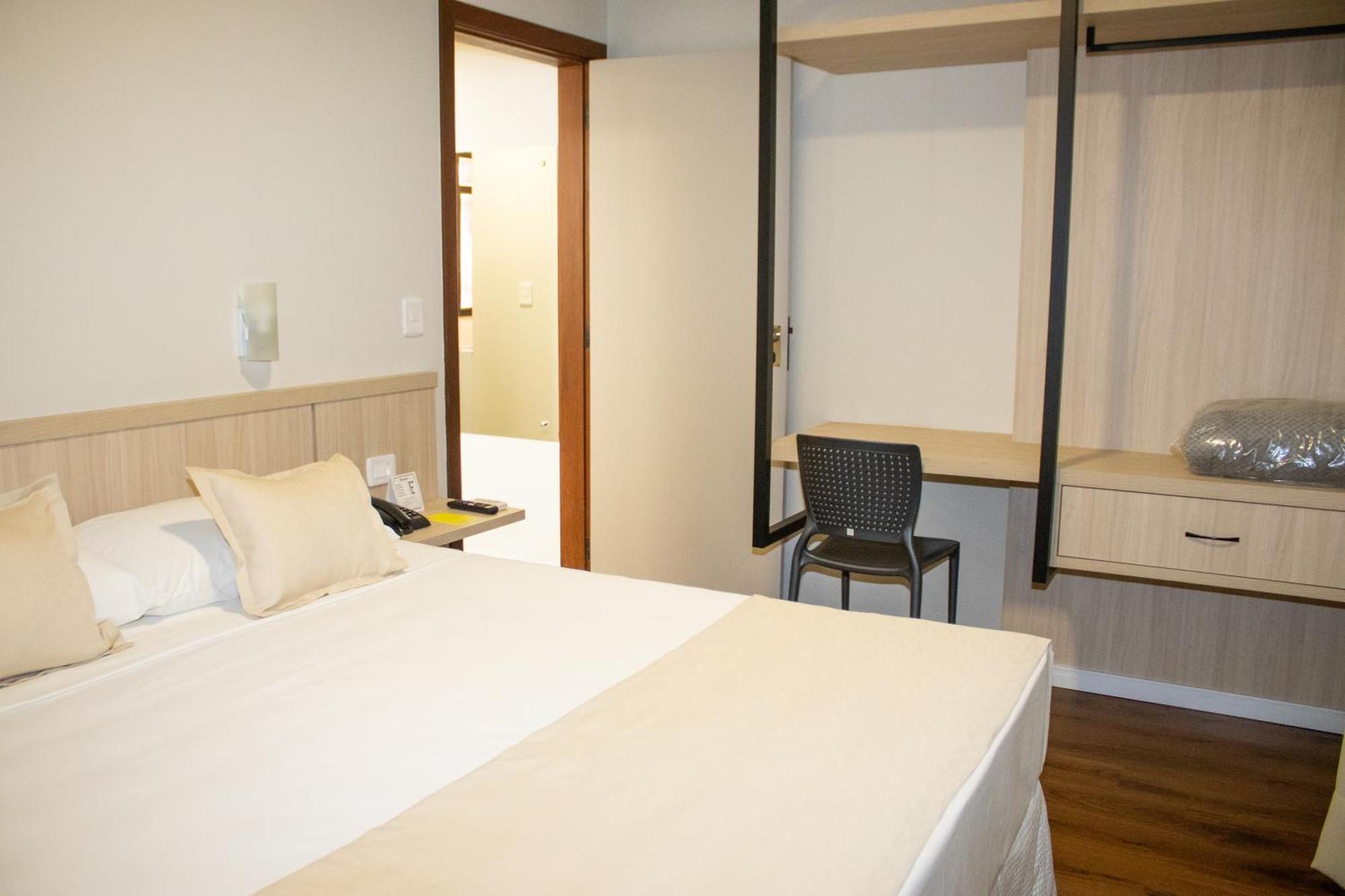 Double or Twin Room Private Bathroom