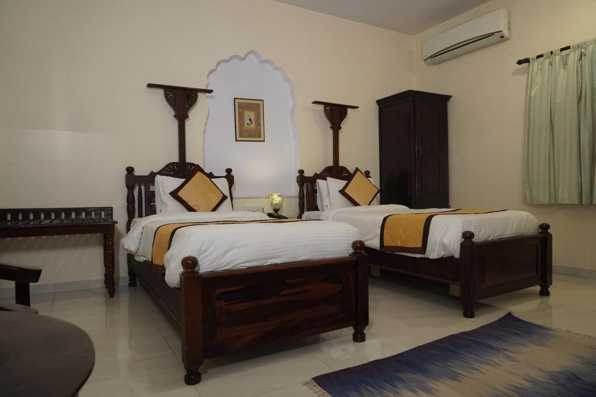 Deluxe Double or Twin Room