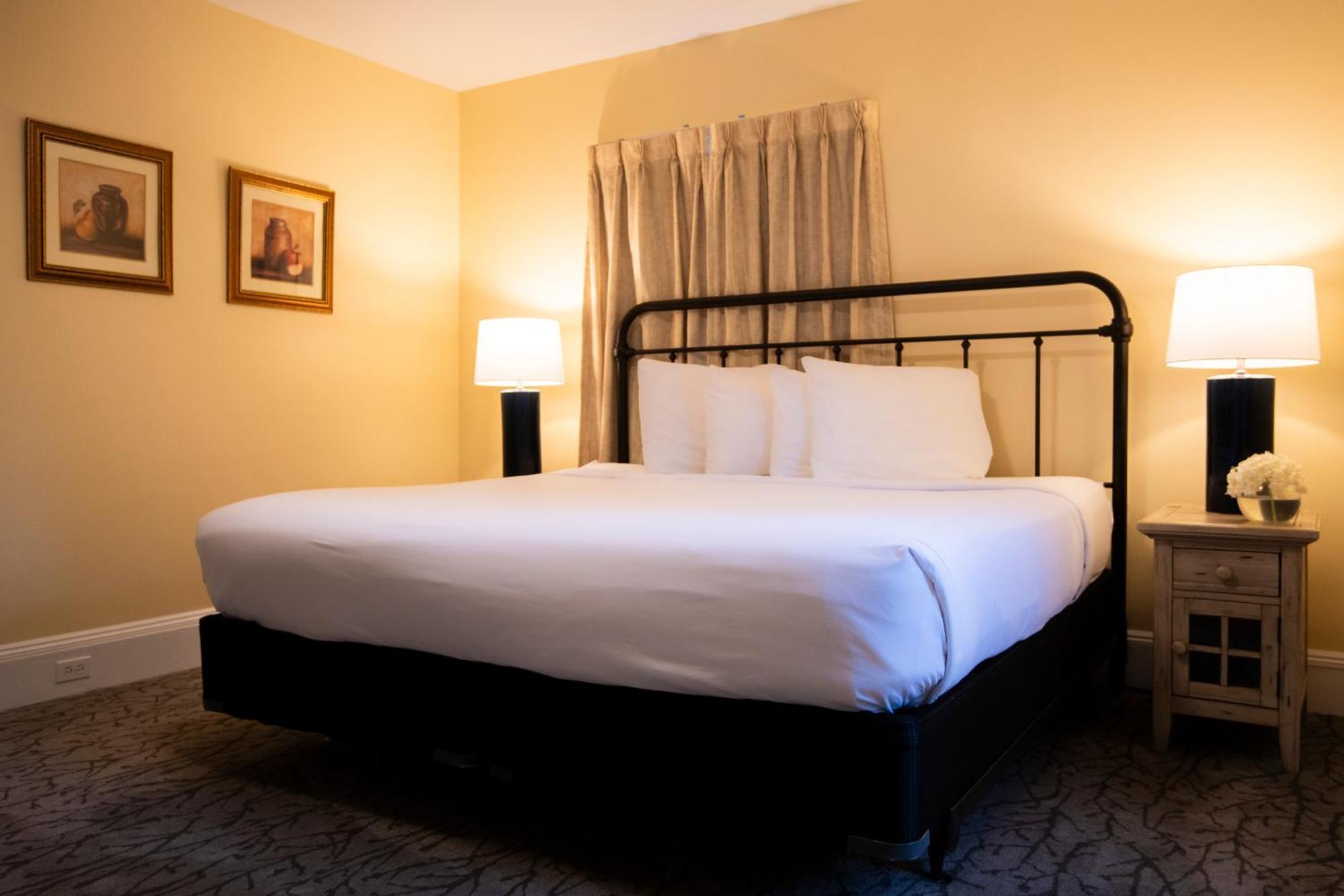 Classic King Suite