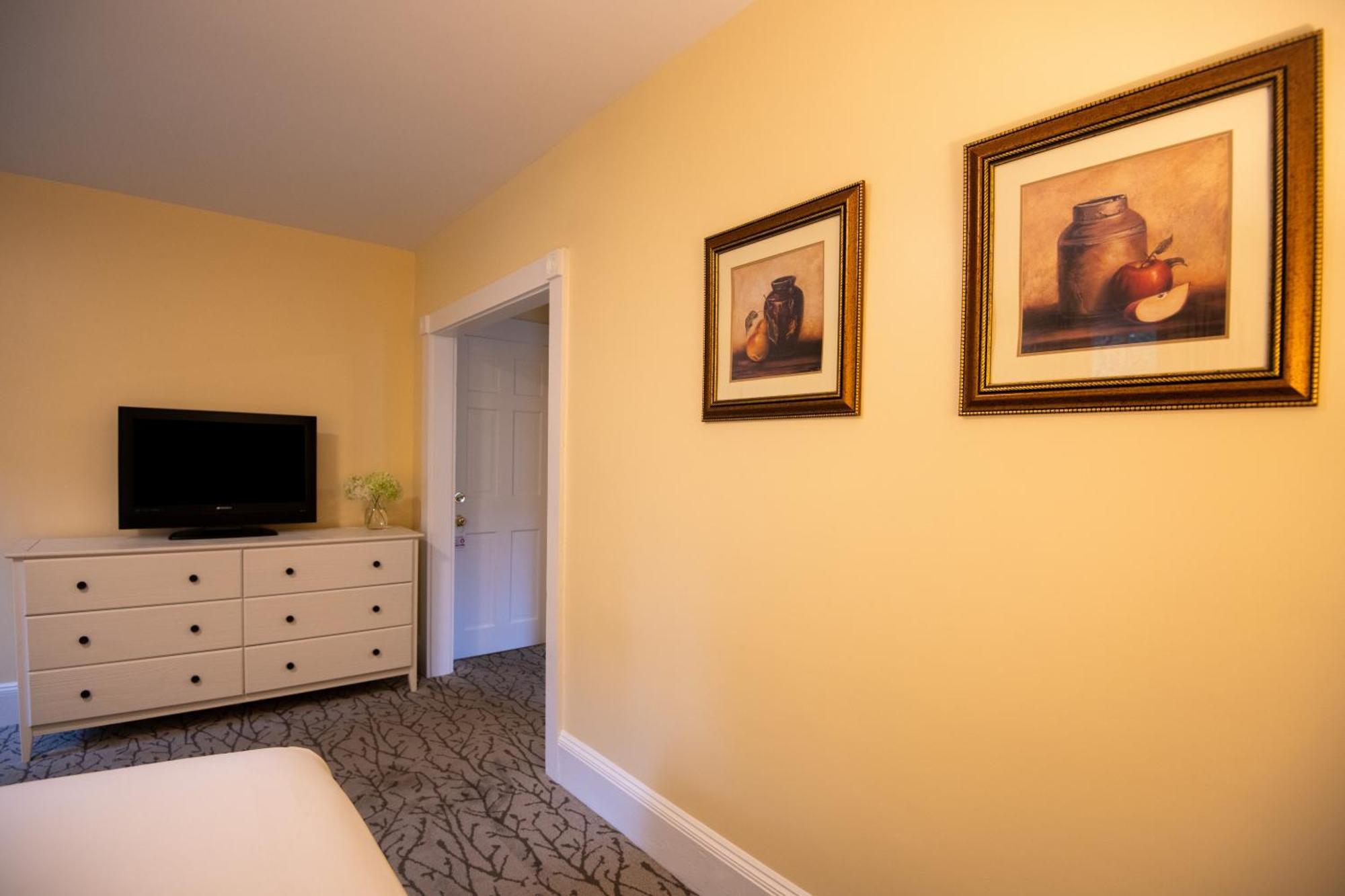 Classic King Suite