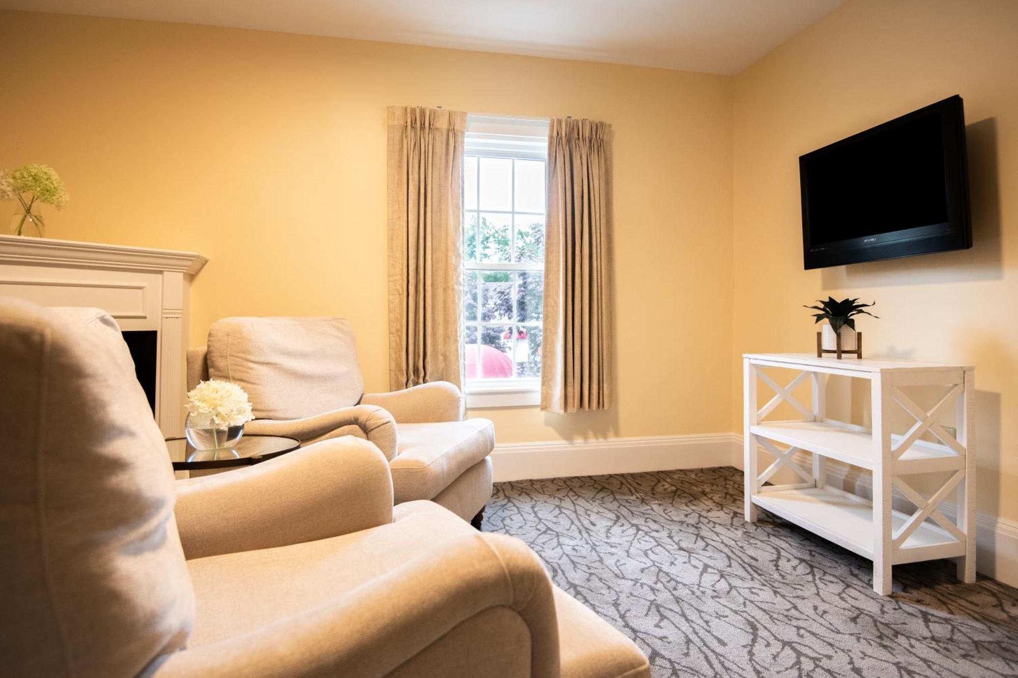 Classic King Suite