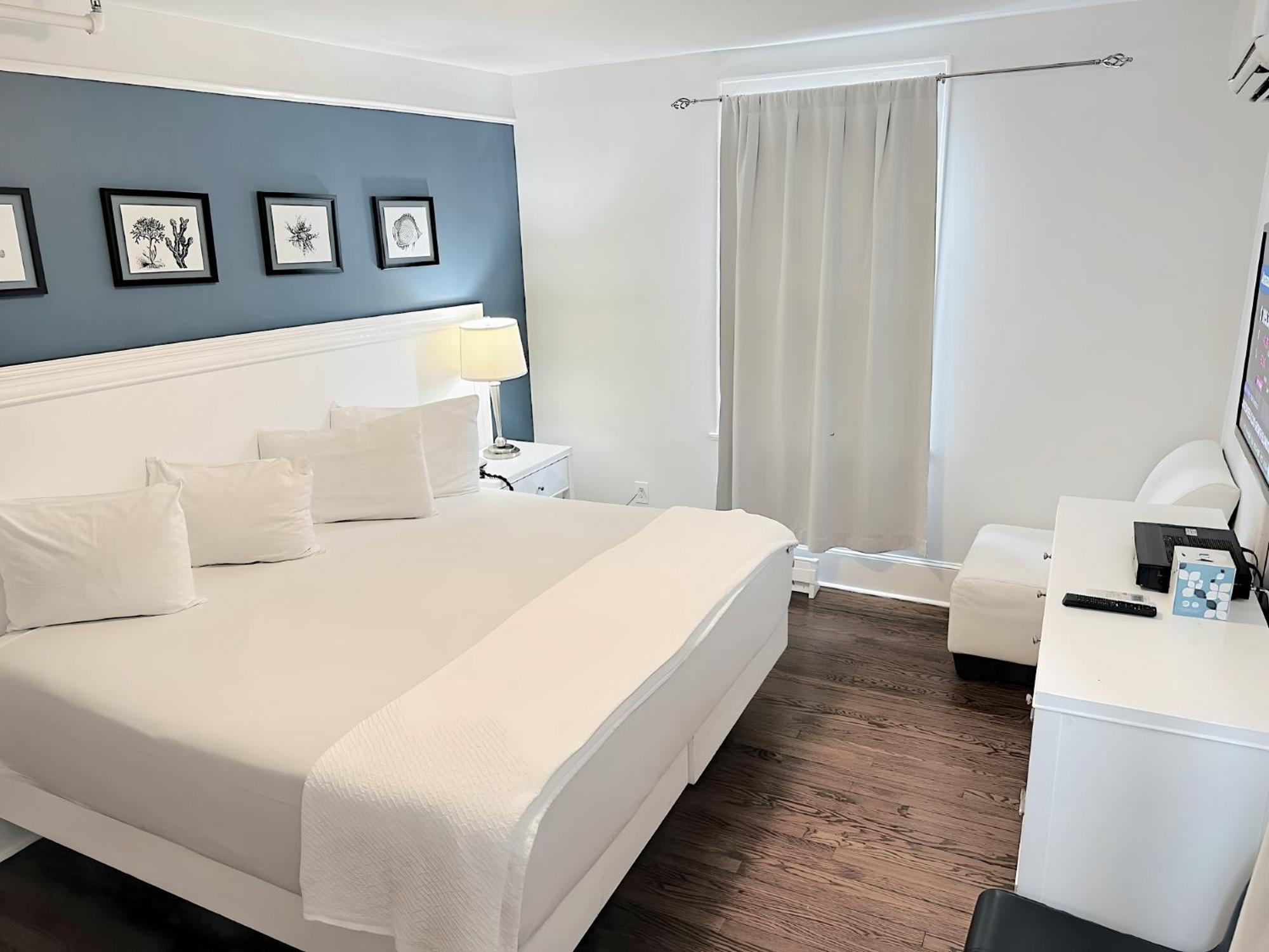 Standard King Room