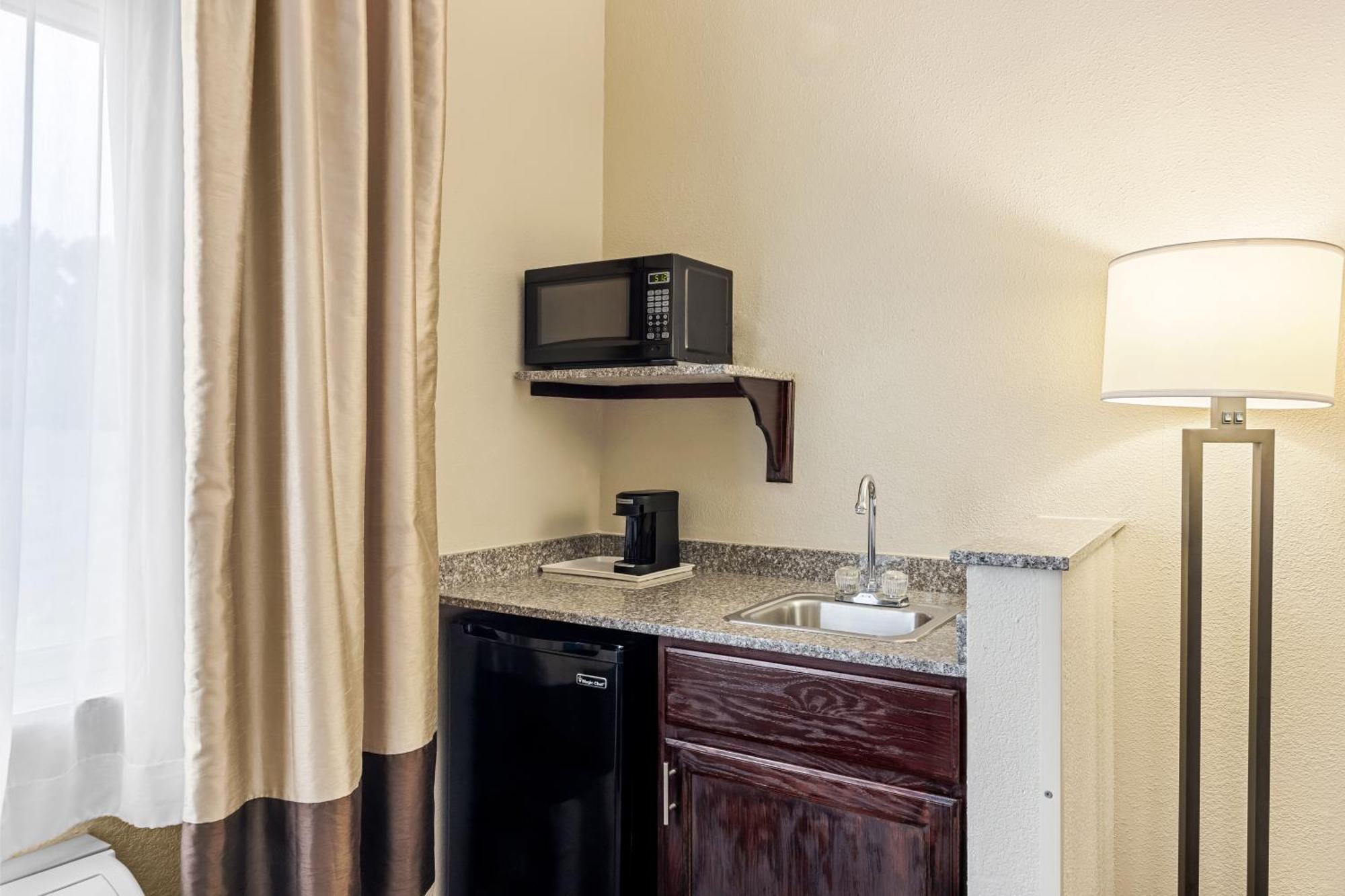 Suite Spa Bath,1611151760:JPEG